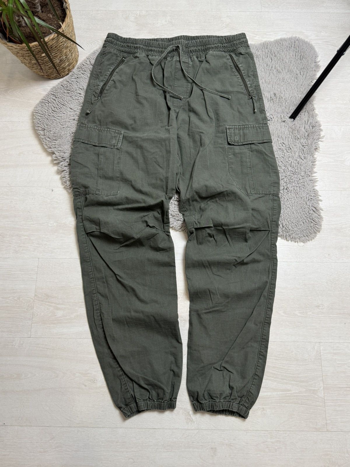 Carhartt × Vintage Carhartt Vintage Baggy Pants Khaki Track Center Logo Y2K Size US 38 / EU 54 - 1 Thumbnail