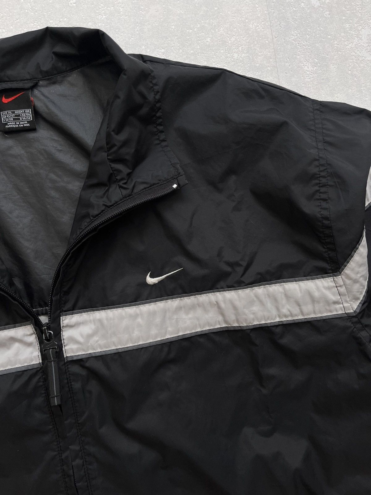Nike 90’s NIKE RETRO NYLON SWOOSH LOGO VINTAGE TRACK JACKET Y2K Size US XL / EU 56 / 4 - 2 Thumbnail