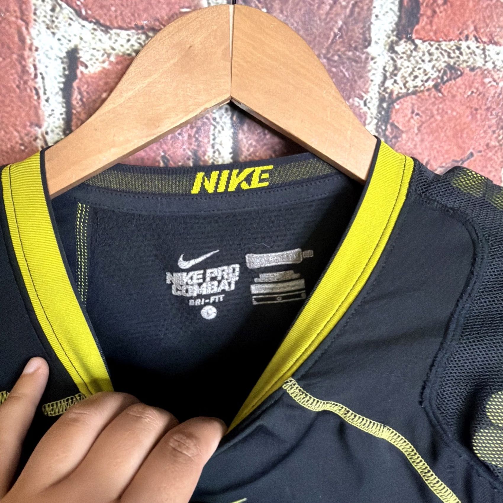 Nike Nike Pro Combat Shirt Men L Black Camo Padded Compression Sportswear Logo Shirt Size US L / EU 52-54 / 3 - 3 Thumbnail