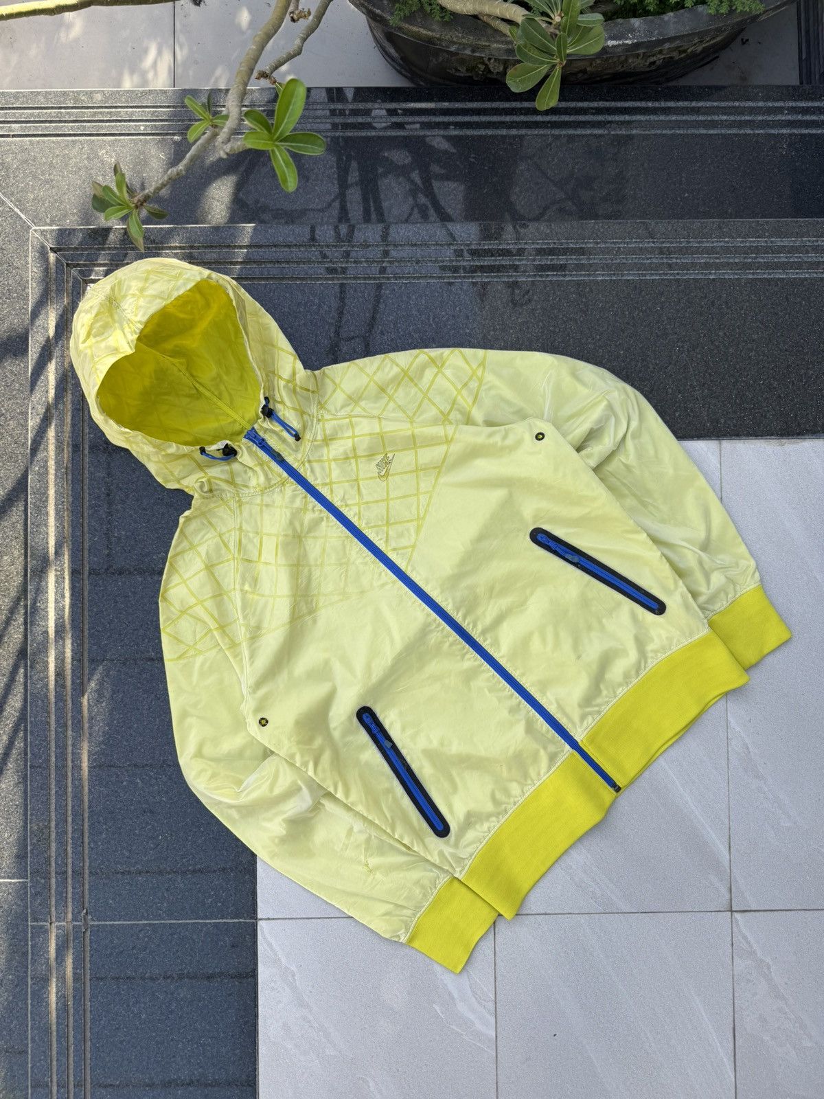 90’s NIKE RARE SWOOSH LOGO Y2K RETROVINTAGE NYLON ZIP JACKET