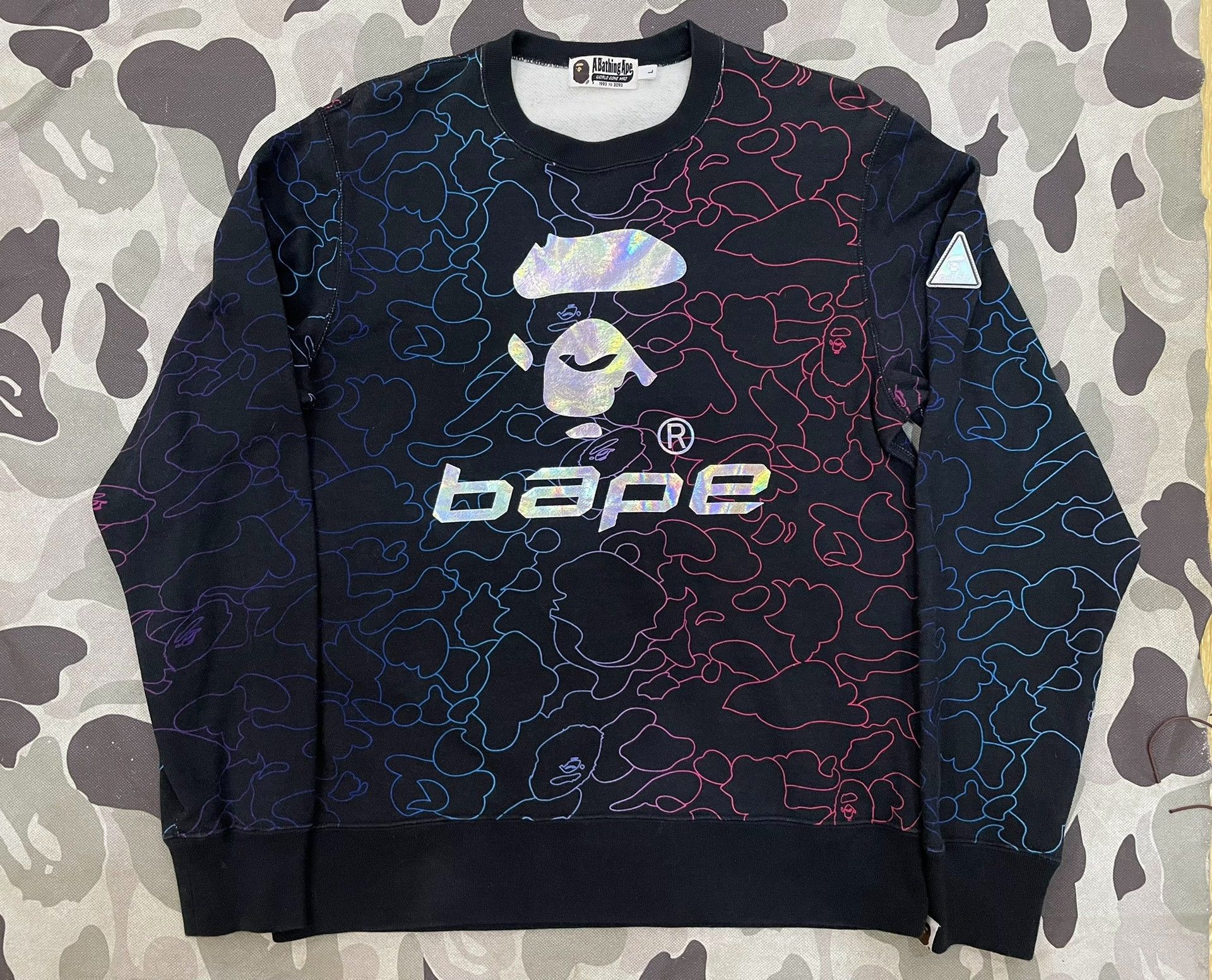 Bape Bape Multi Shark Sweatshirt Pullover Size US L / EU 52-54 / 3 - 1 Thumbnail