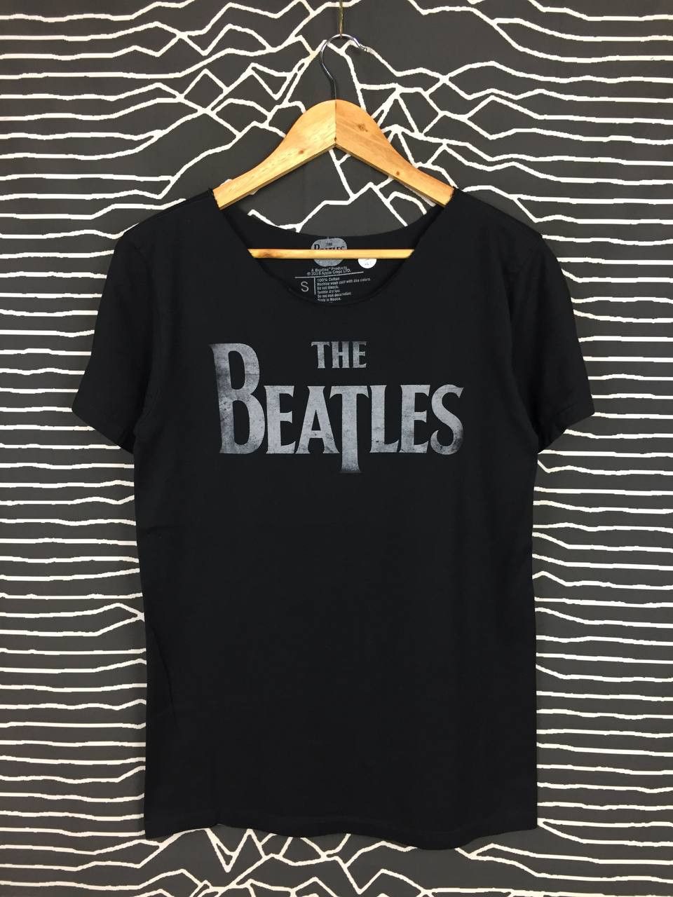 Band Tees The Beatles Sgt Pepper's Lonely Hearts 2016 Apple Corps Tee Size US S / EU 44-46 / 1 - 2 Thumbnail