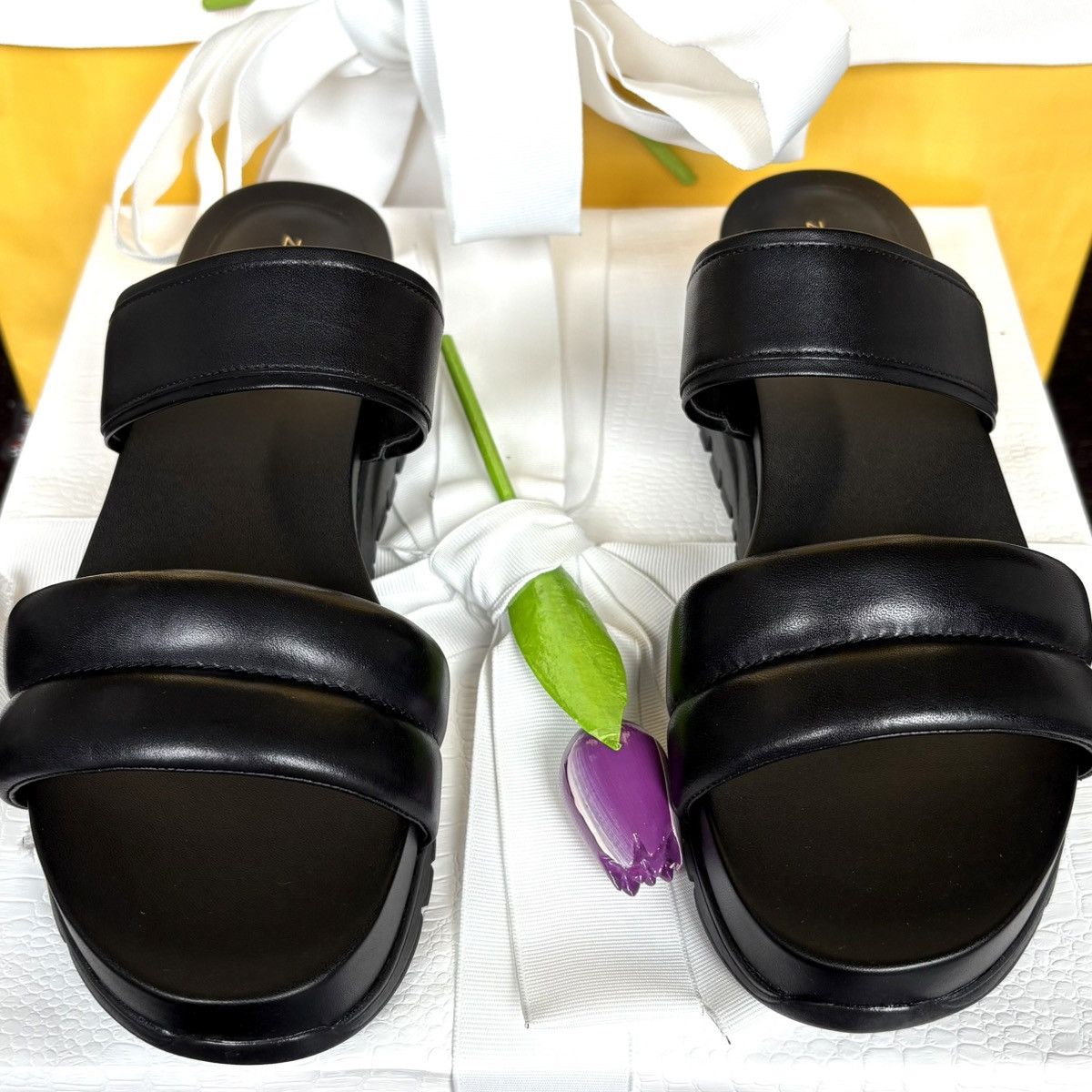 Cole Haan Slide Size US 8 / IT 38 - 1 Thumbnail