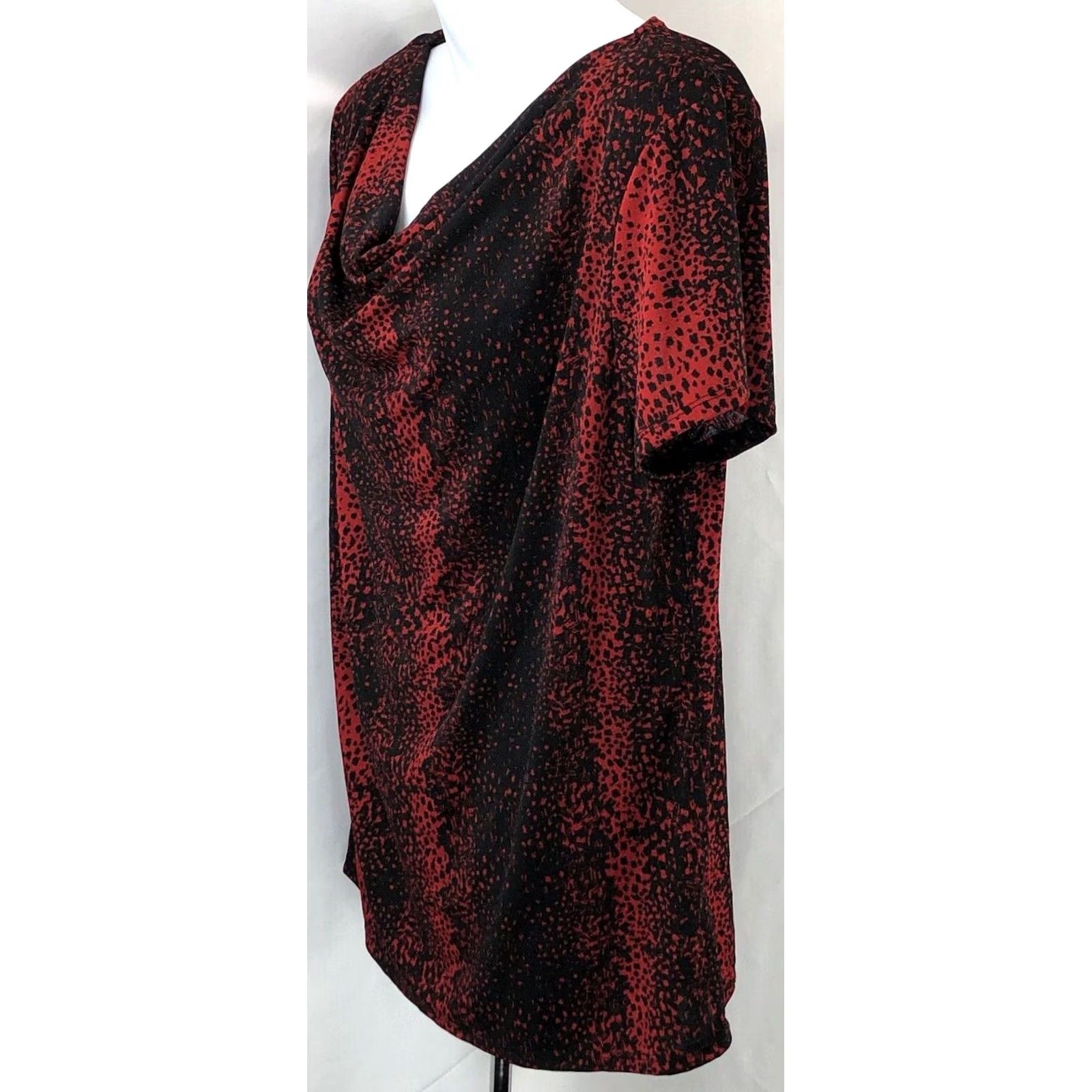 Vintage Jaclyn Smith Blouse Shirt Women L Red Animal Print Short Sleeve Cowl Neck Stretch Retro Geometric" Size L / US 10 / IT 46 - 2 Thumbnail