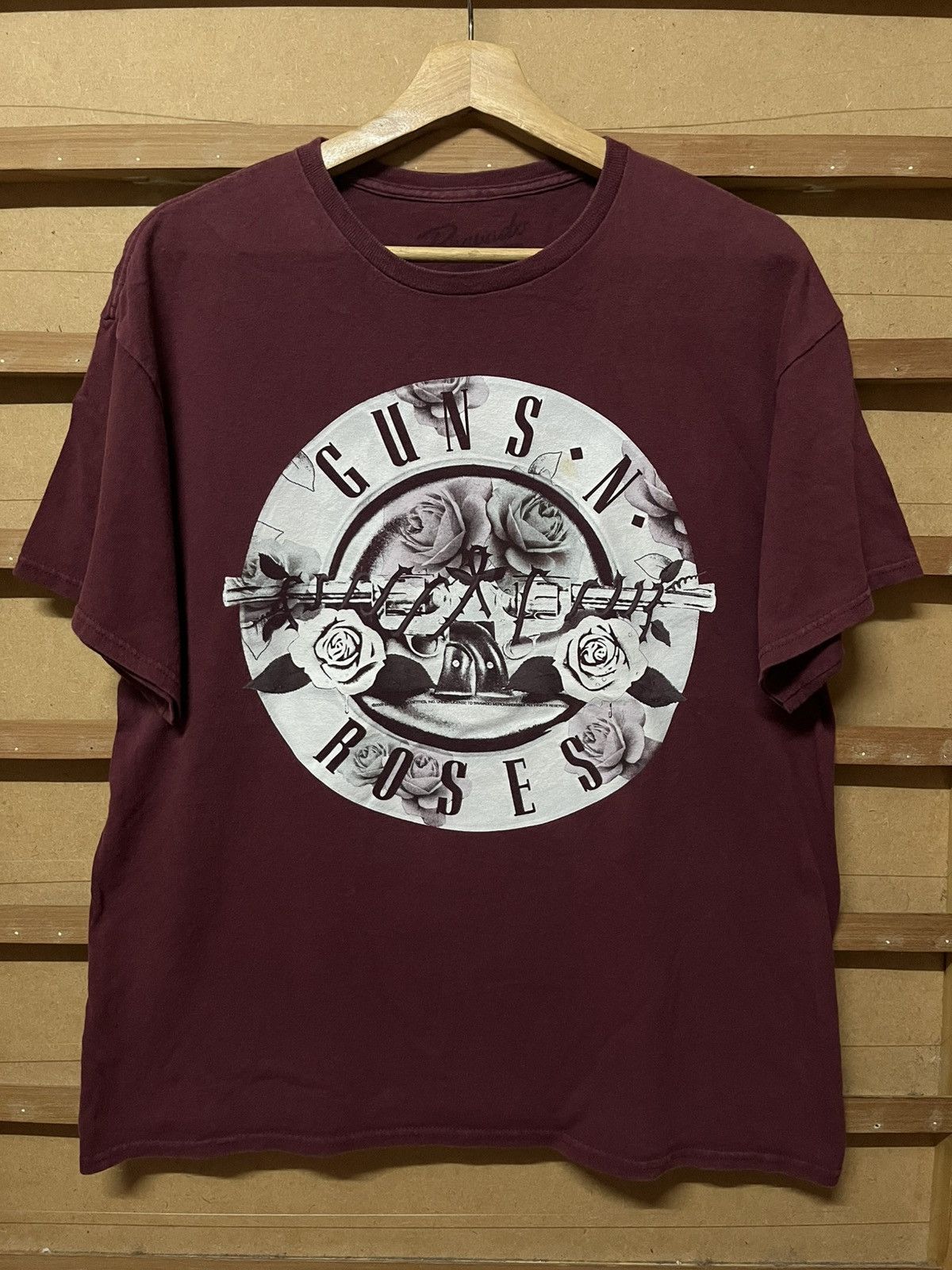 Guns N' Roses Guns N’ Roses (maroon) T-Shirt Sz. L Size US L / EU 52-54 / 3 - 1 Thumbnail