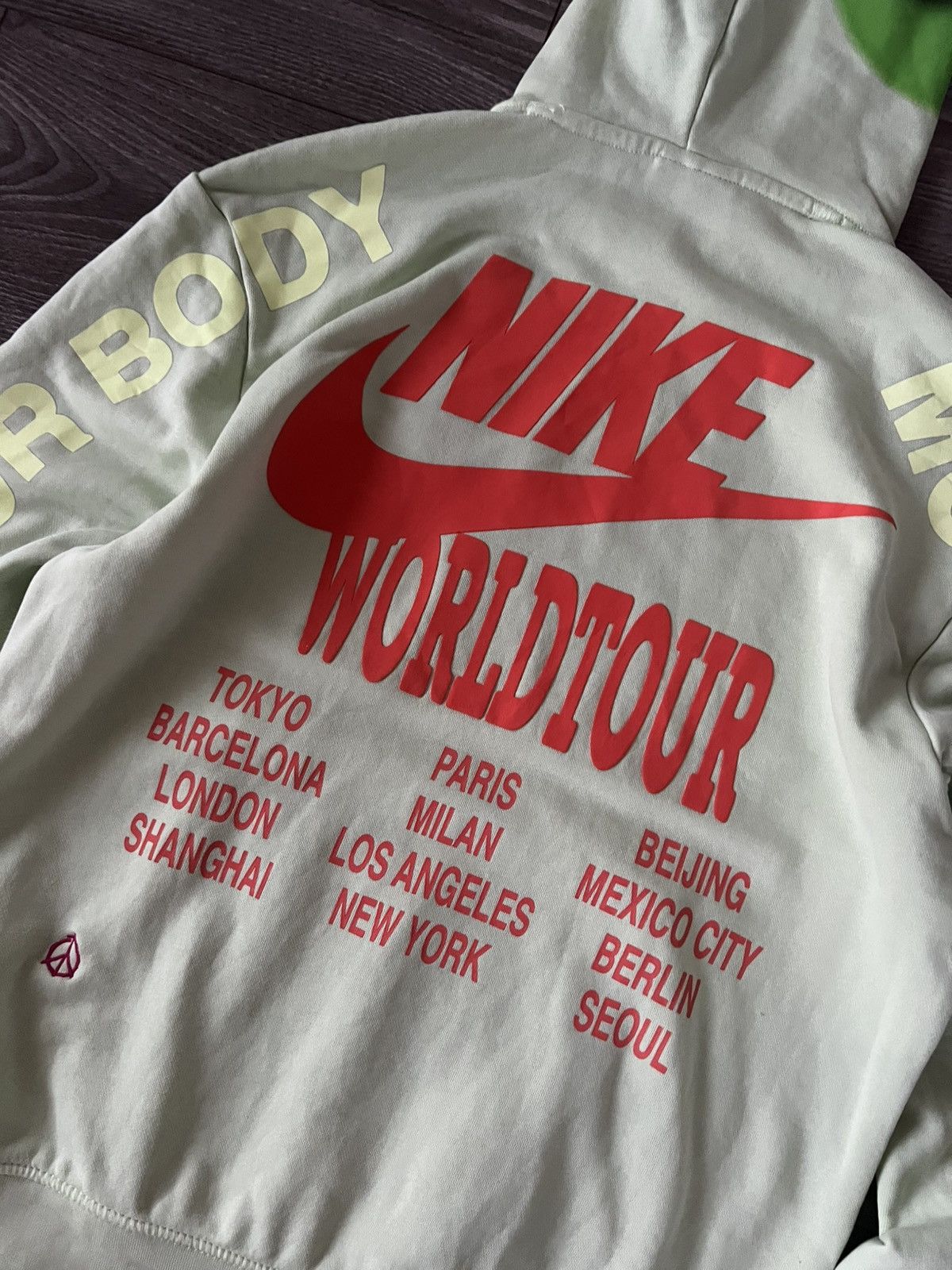 Nike Nike Sportswear World Tour Overprinted Avant Garde Hoodie Size US S / EU 44-46 / 1 - 21 Thumbnail