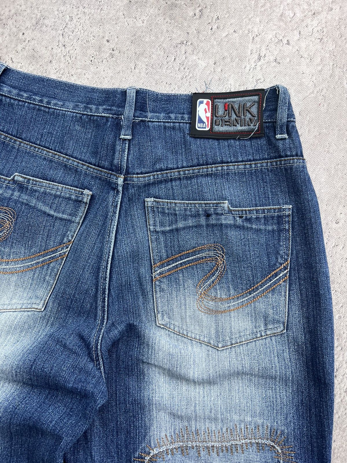 NBA × Vintage VINTAGE Y2K UNK DENIM BOSTON CELETICS EMBROIDERED NBA JEANS Size US 32 / EU 48 - 8 Thumbnail