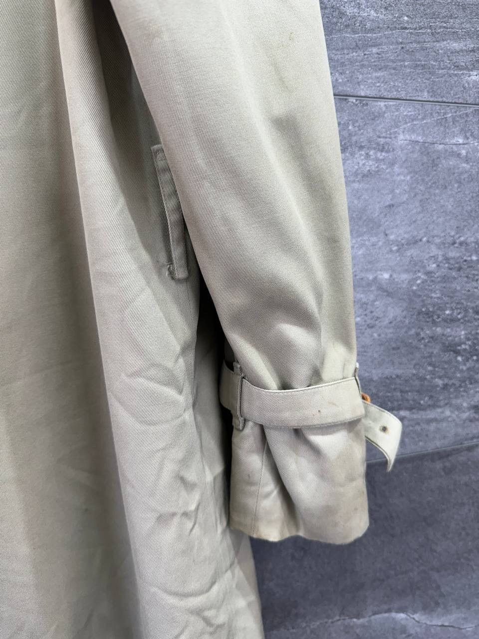 Burberry Vintage Burberry’s Trench Coat Jacket Mens Size L Size US L / EU 52-54 / 3 - 12 Thumbnail