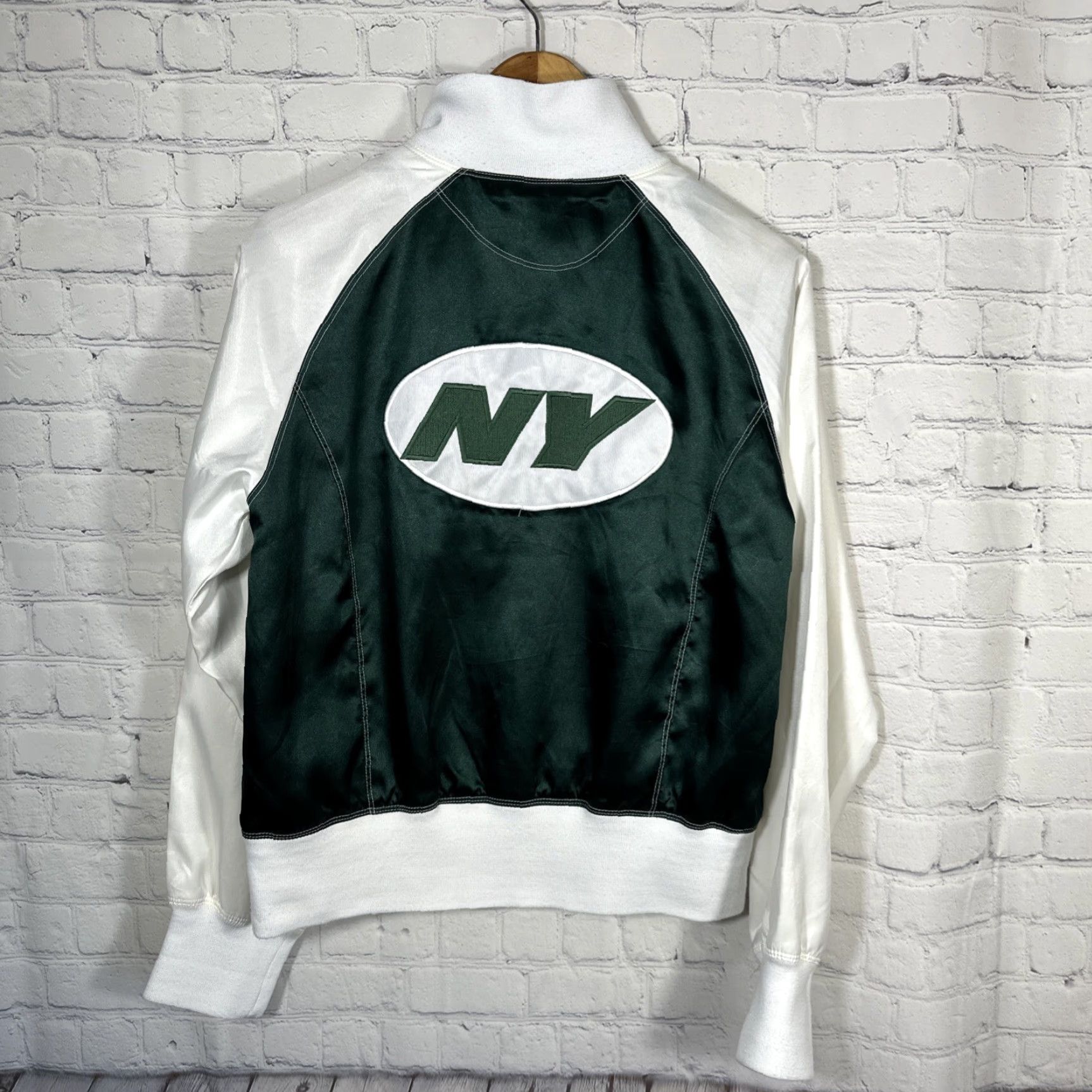 Reebok VINTAGE Reebok NFL Women's New York Jets Satin Bomber Jacket L Green Jets Sports Womens Short Full Zip Size L / US 10 / IT 46 - 6 Thumbnail