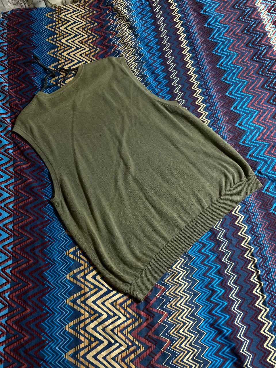 Izod × Vintage Vintage 90s Streetwear Knit V-Neck Sweater Vest Size US L / EU 52-54 / 3 - 13 Thumbnail