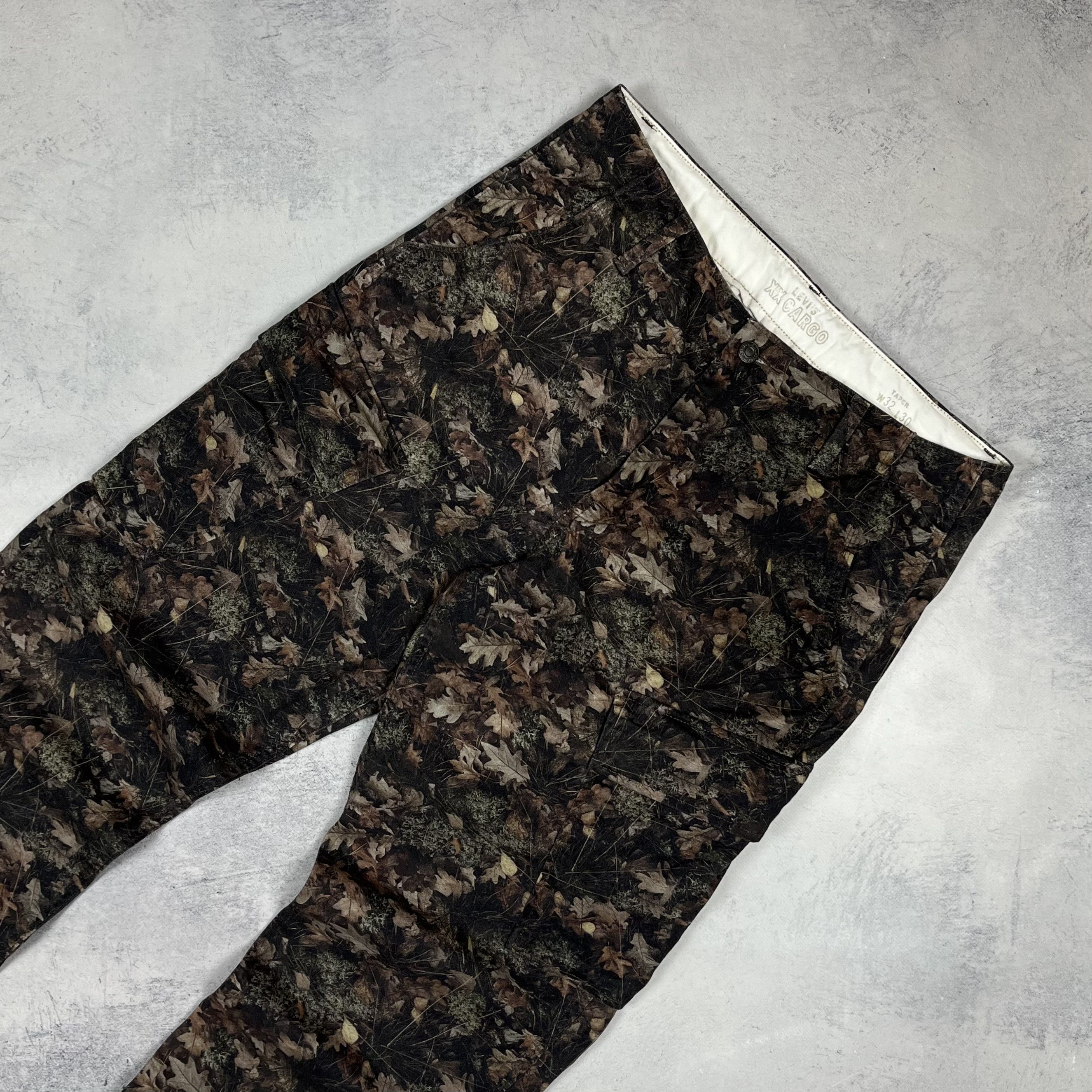 Levi's Levis XX Taper RealTree Camo Cargo Pants Size US 32 / EU 48 - 2 Thumbnail