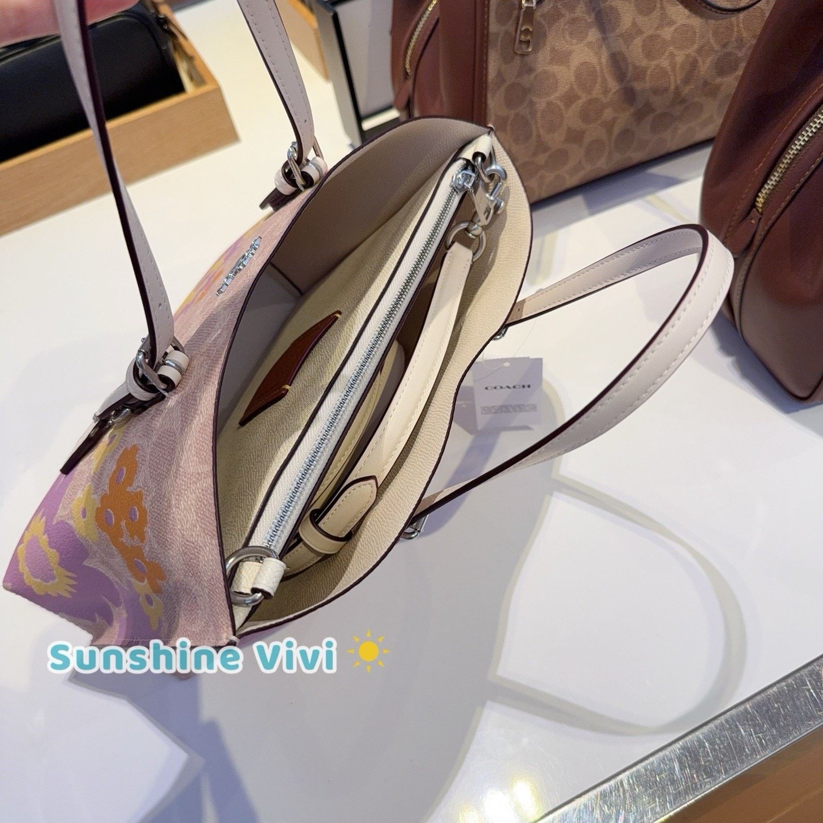 Coach NWT Coach Mollie Tote Bag 25 Floral Silver/Sand CBT23 Size ONE SIZE - 5 Thumbnail