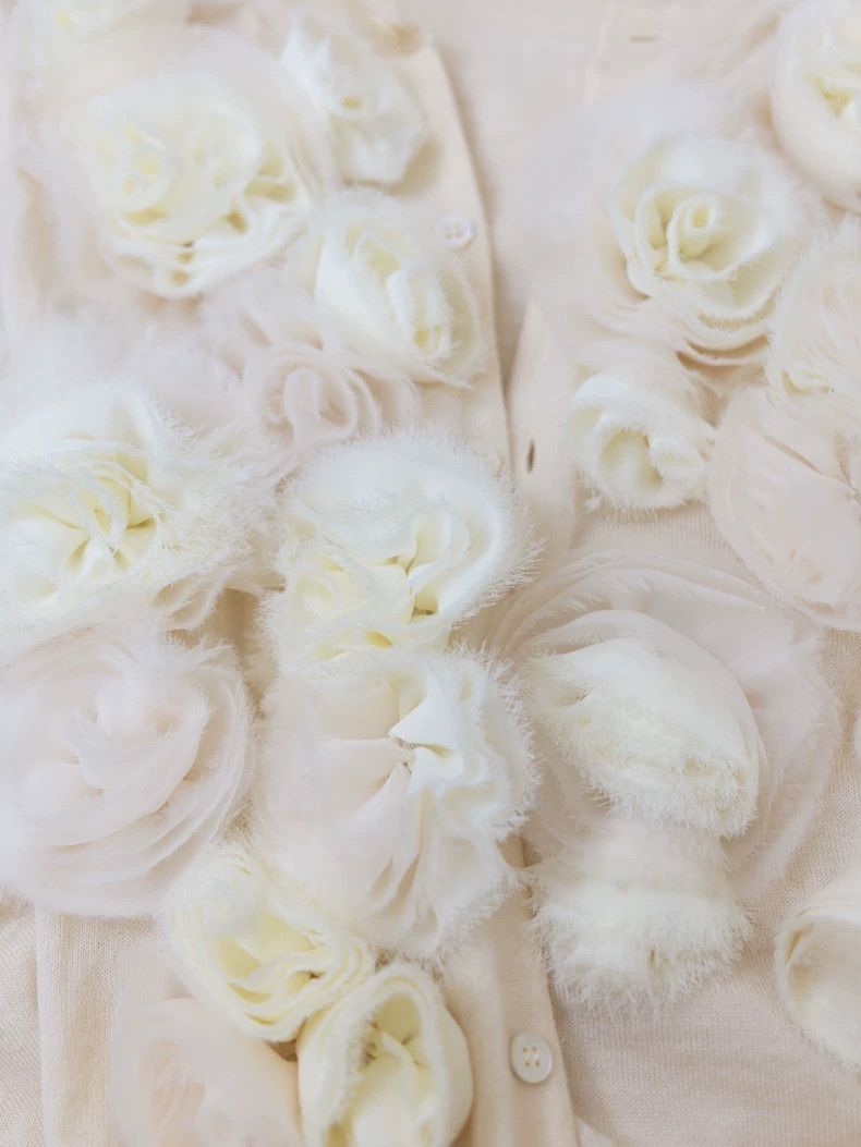 Comme Des Garcons White three-dimensional rose sweater