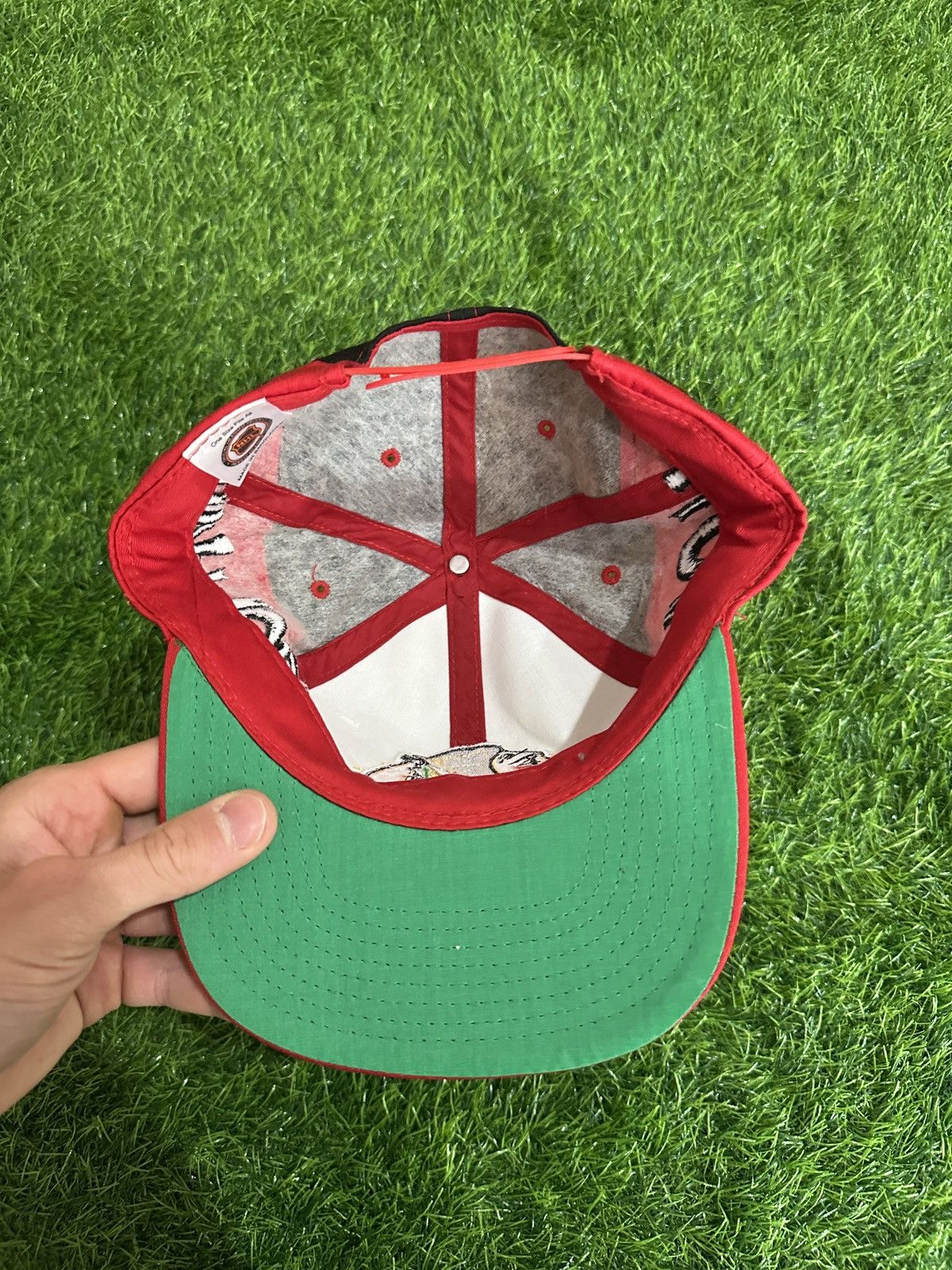 NHL Vintage nhl chicago blackhawks graffiti hat Size ONE SIZE - 5 Thumbnail