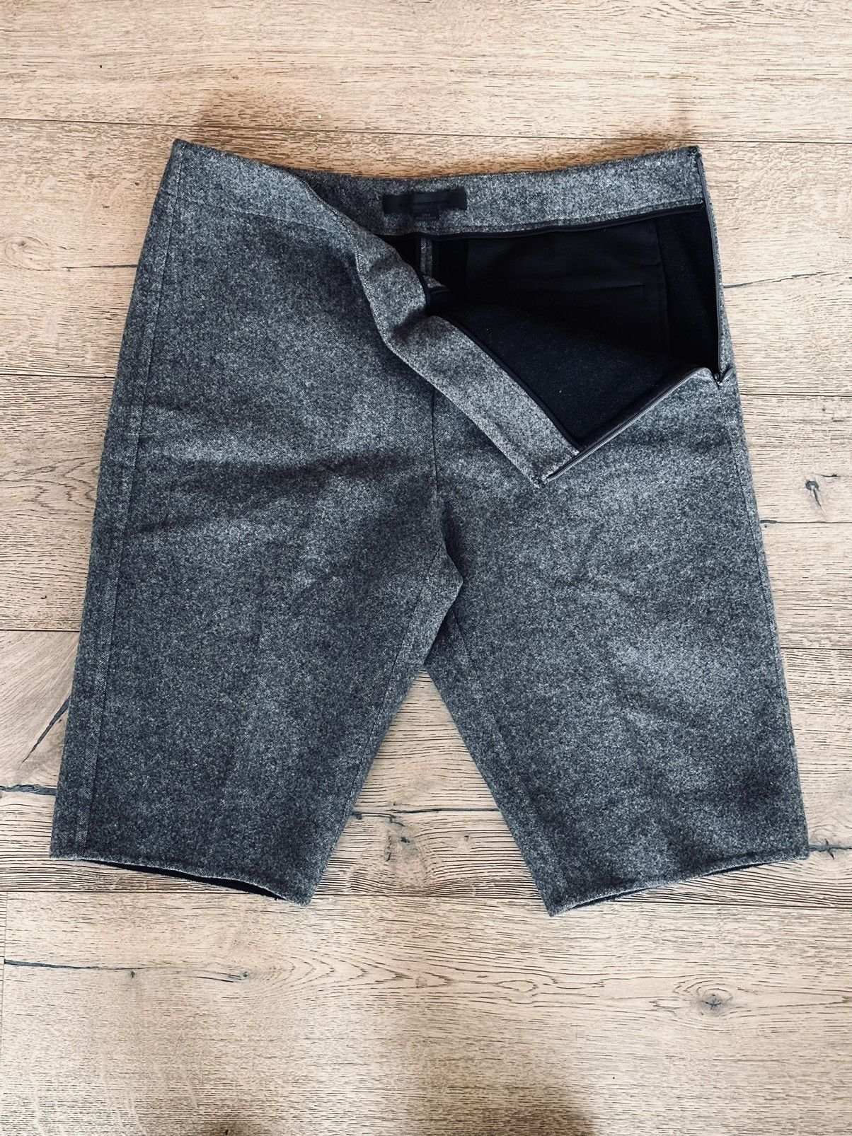 Alexander Wang Alexander Wang Wool Shorts - Size 4 (uk10) Retail: £275 Size 28" / US 6 / IT 42 - 5 Thumbnail