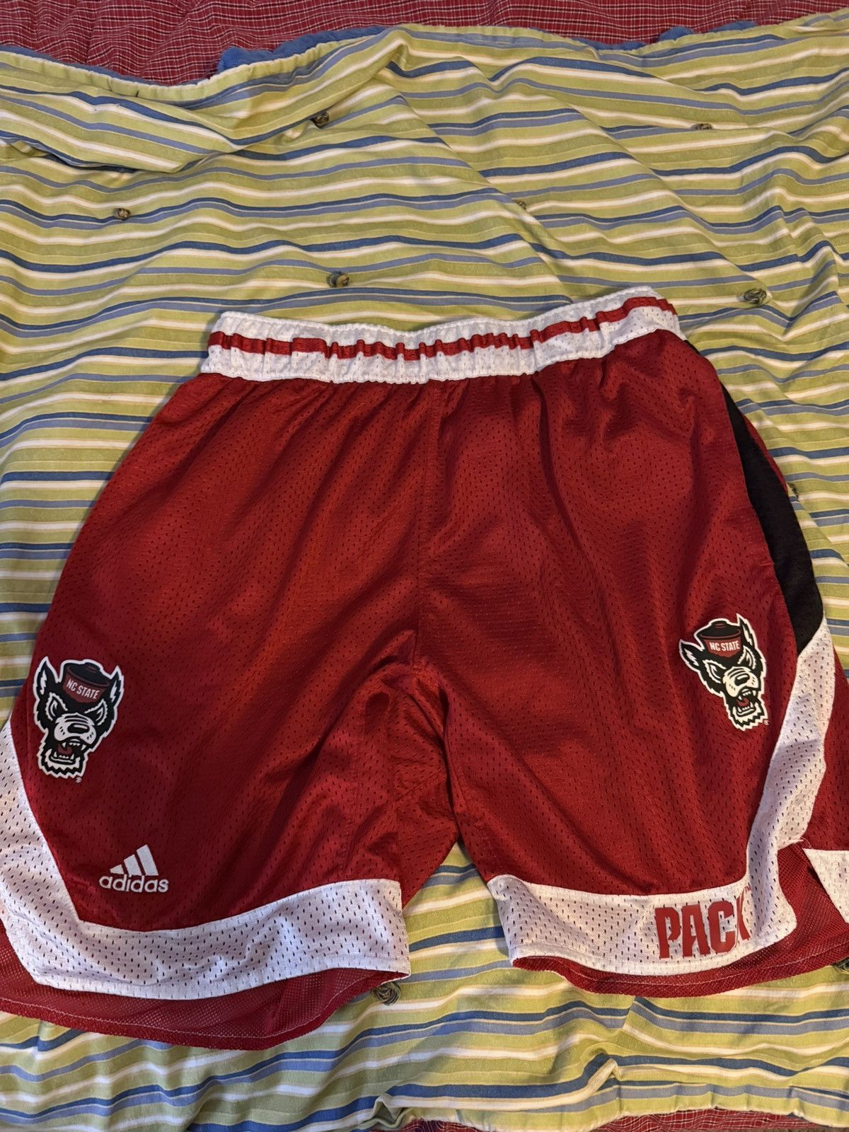 Adidas NC State Basketball Shorts Size US 32 / EU 48 - 1 Thumbnail