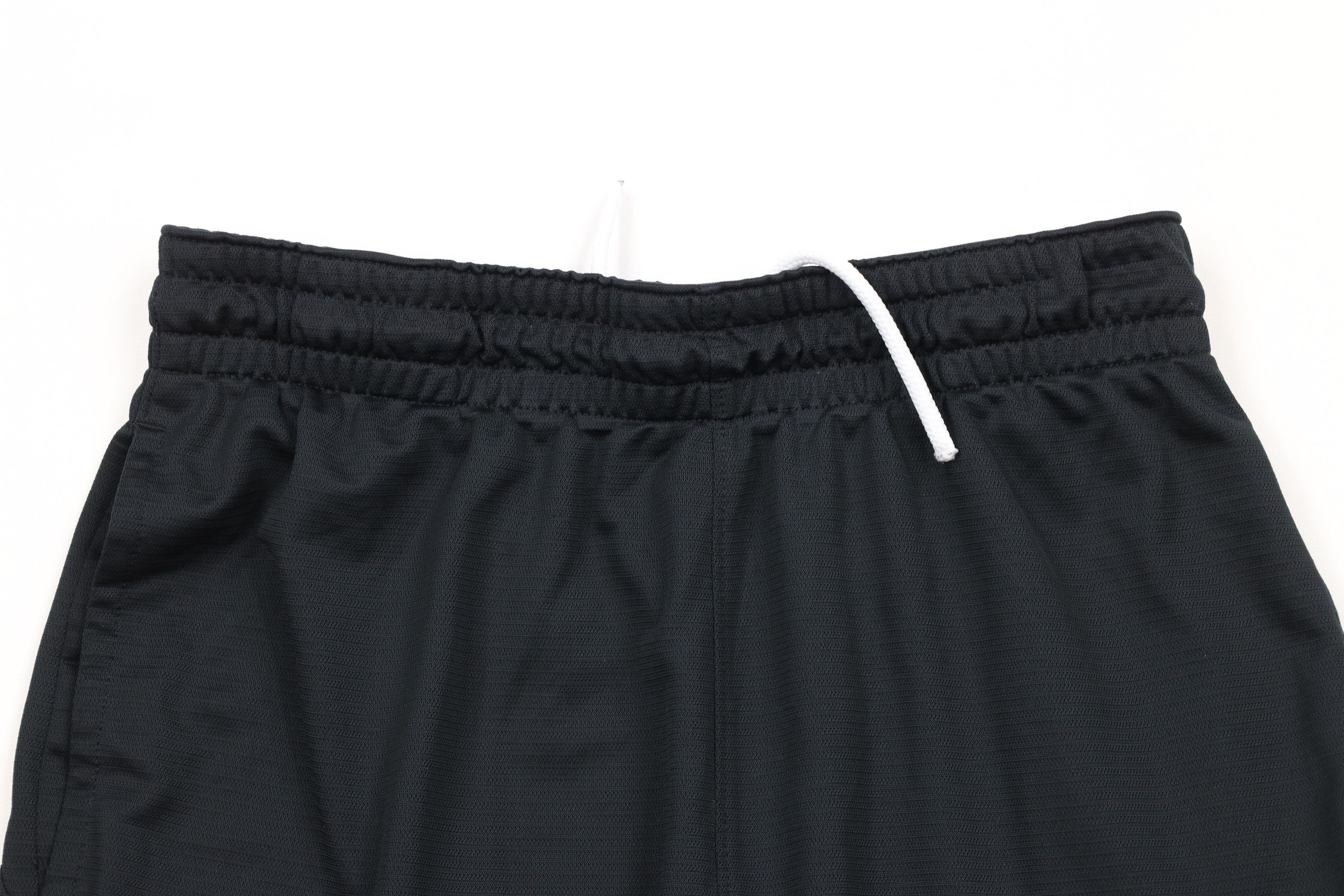Nike × Vintage Vintage Nike Logo Above Knee Gym Basketball Shorts Black Size US 32 / EU 48 - 2 Thumbnail