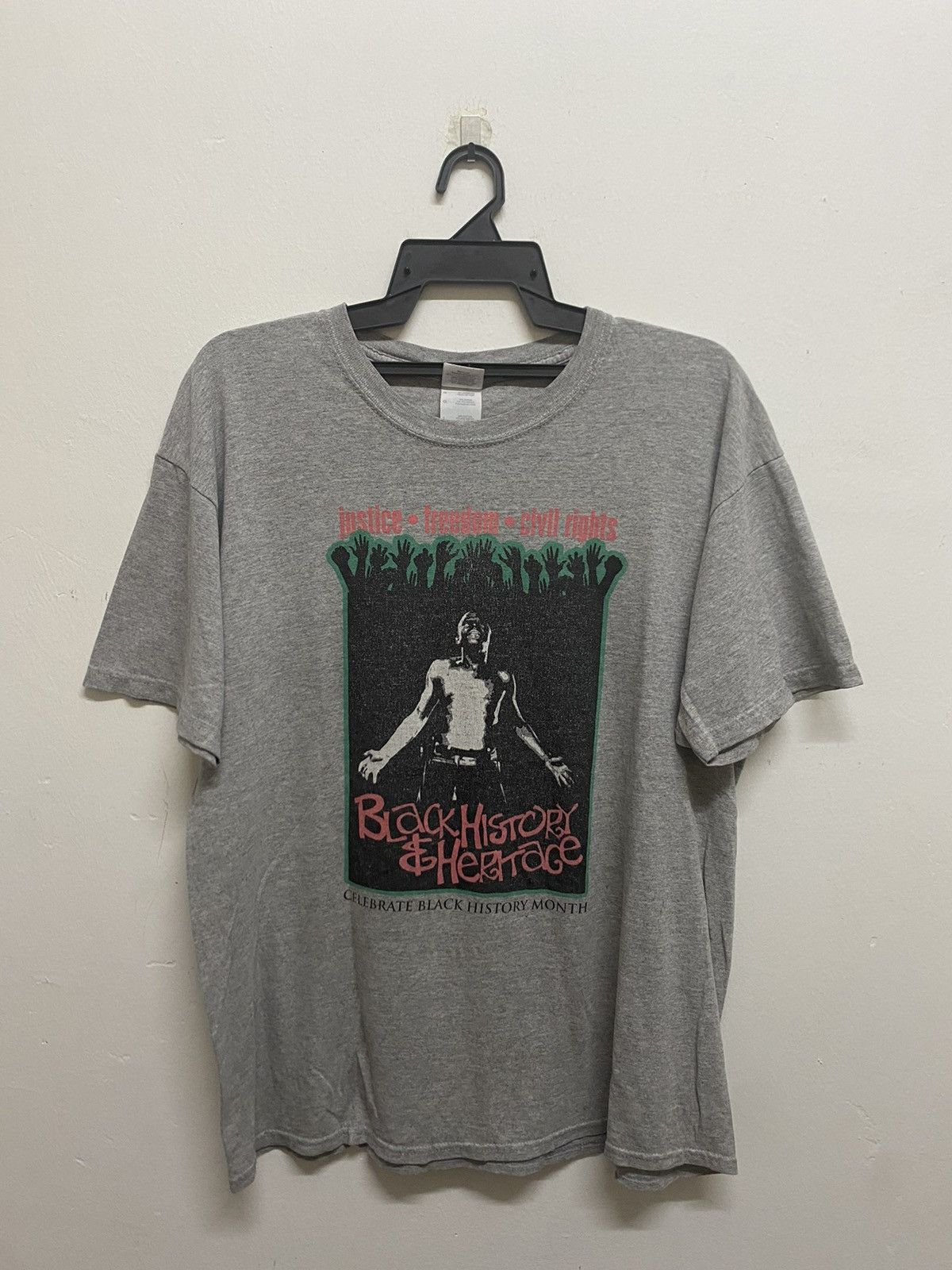 Vintage Vintage Black History And Heritage Tee Size US L / EU 52-54 / 3 - 1 Thumbnail