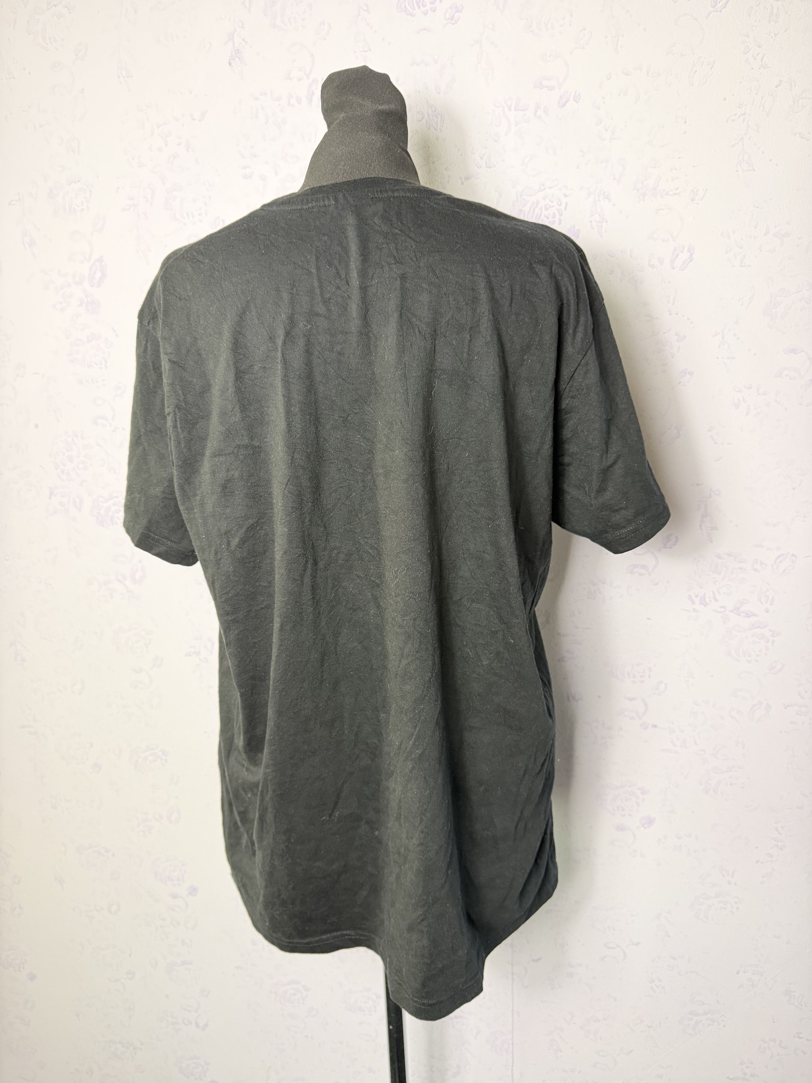 Fruit Of The Loom Black Woman Graphic Tee Bold Print Vintage Style / Size XL Size US XL / EU 56 / 4 - 3 Thumbnail