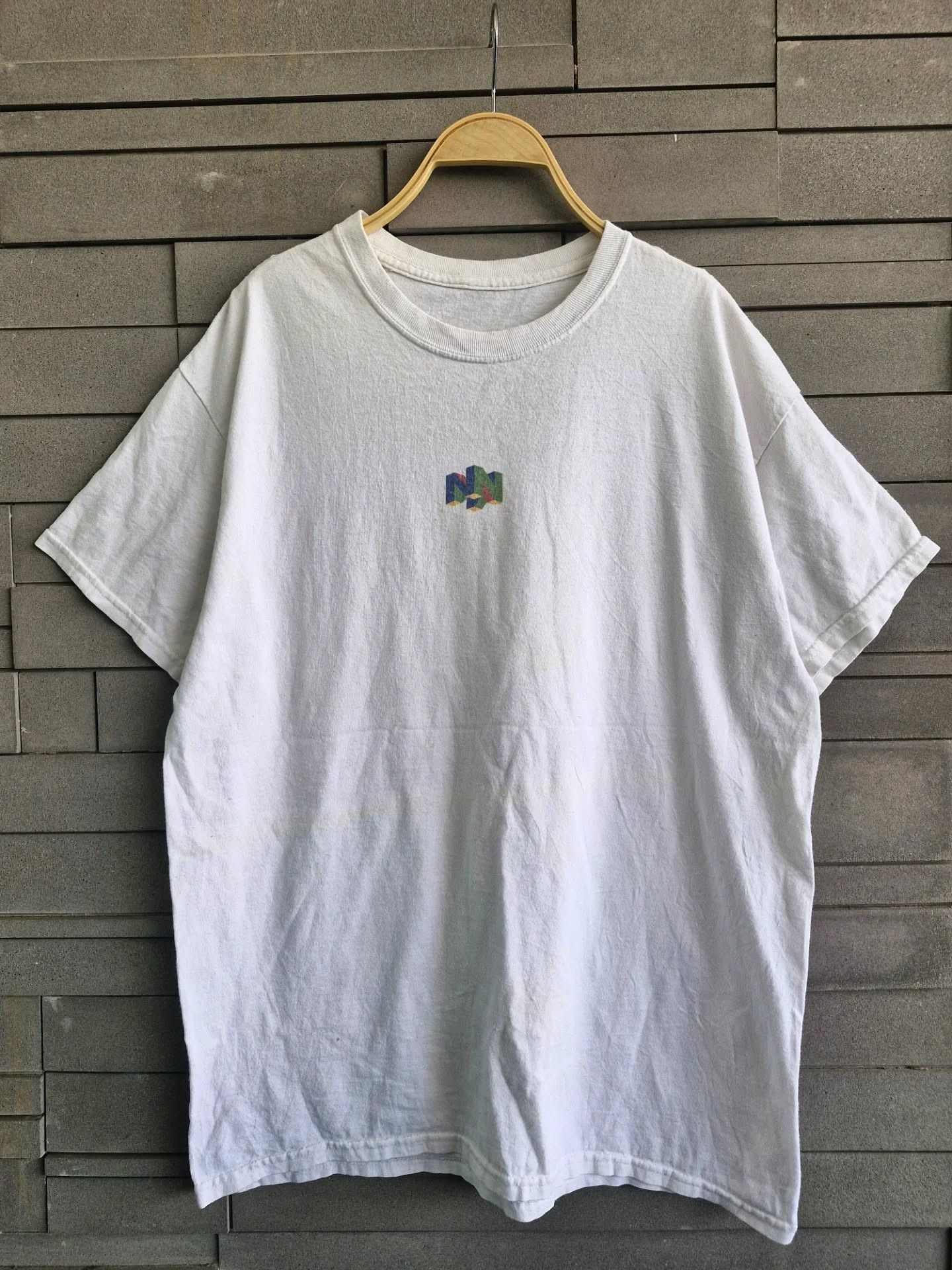 Nintendo NINTENDO​ 64 MIDLOGO AND GAMEPLAN PROMOTE Tees. Size US L / EU 52-54 / 3 - 1 Thumbnail
