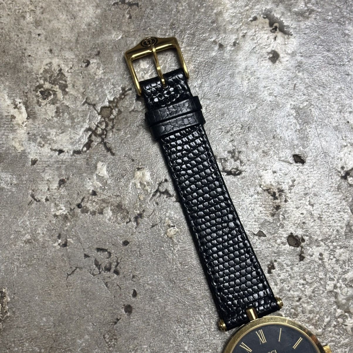 Gucci vintage unisex Gucci wristwatch Size ONE SIZE - 9 Thumbnail