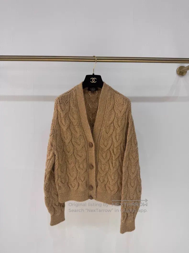 Loro Piana Loro Piana Twisted baby cashmere knitted cardigan Size XXS / US 00 / IT 34 - 1 Thumbnail