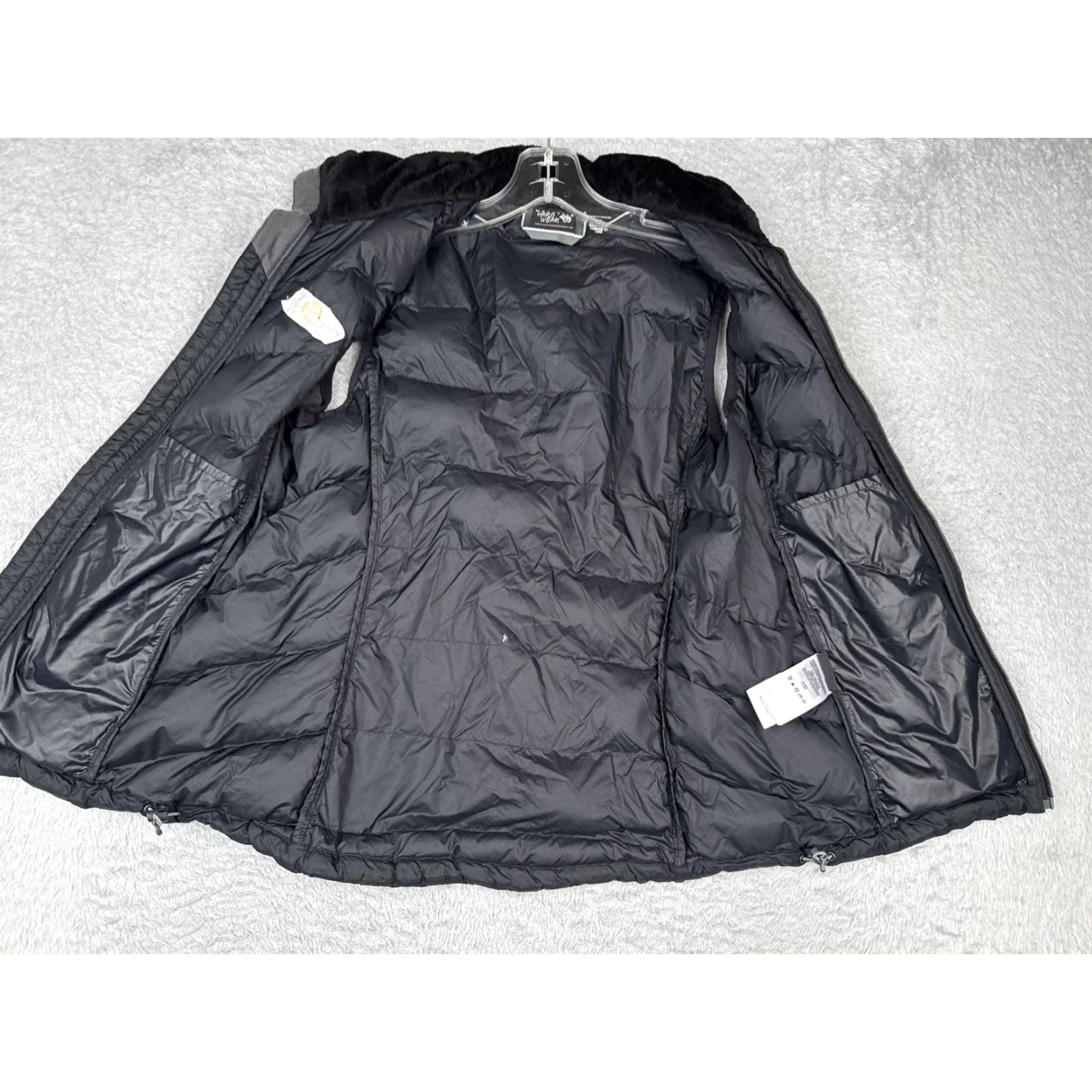 Mountain Hardwear VINTAGE? No — Mountain Hardwear Vest Women Small Black Down Puffer Quilted Zip Eagle Lake Logo Size S / US 4 / IT 40 - 2 Thumbnail