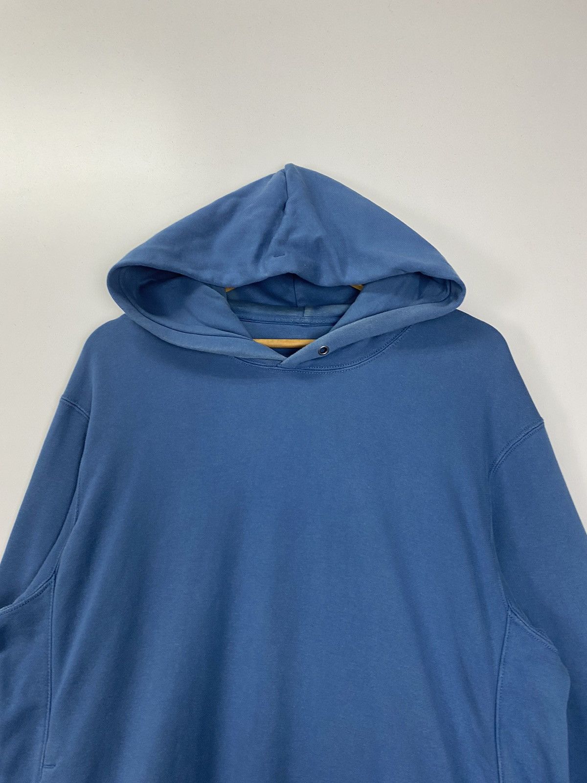Uniqlo Uniqlo Hoodies Size US XL / EU 56 / 4 - 5 Thumbnail