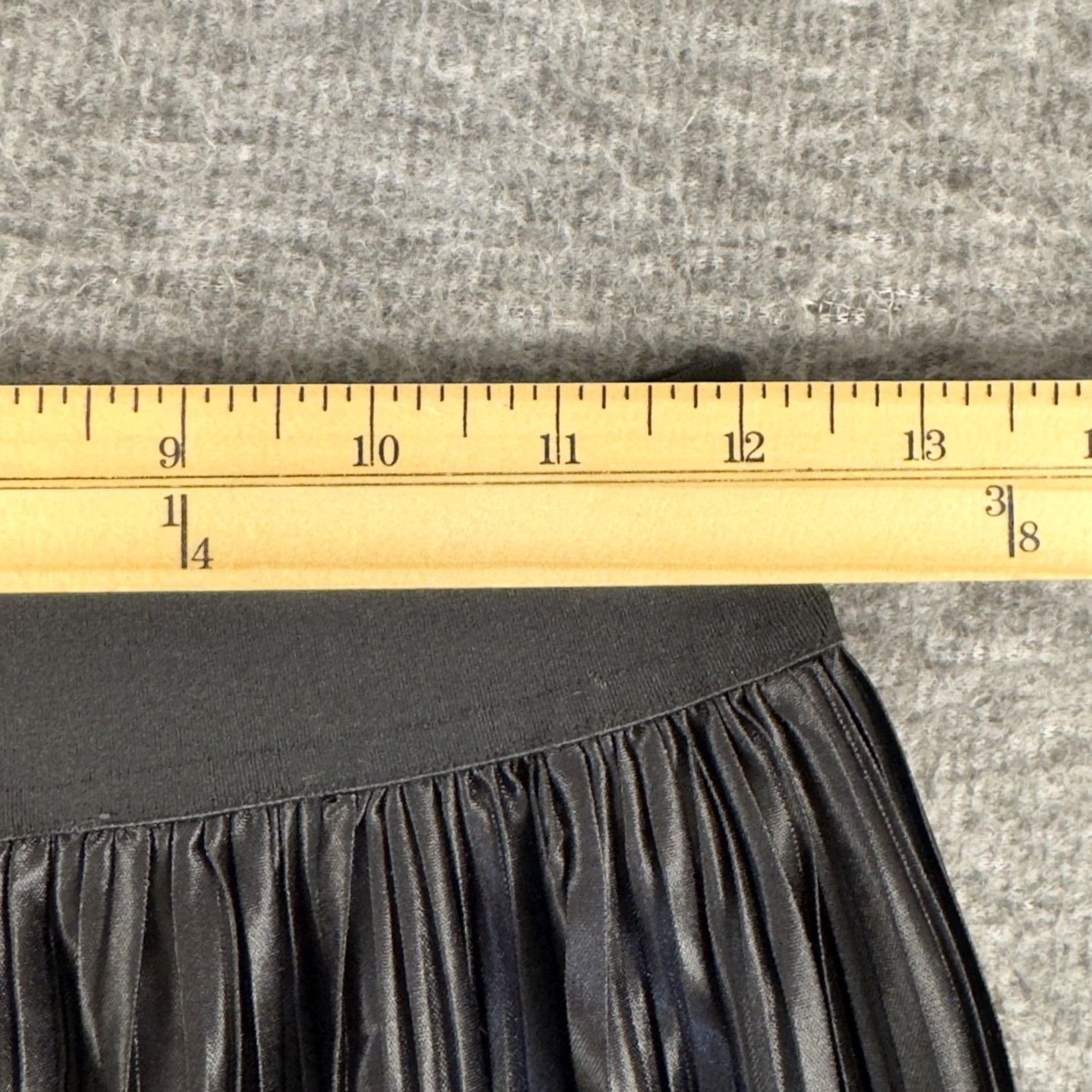 Vintage SHE + SKY Skirt Womens Small Black Pleated Satin Elastic Waist Midi Pull On Size 28" / US 6 / IT 42 - 5 Thumbnail