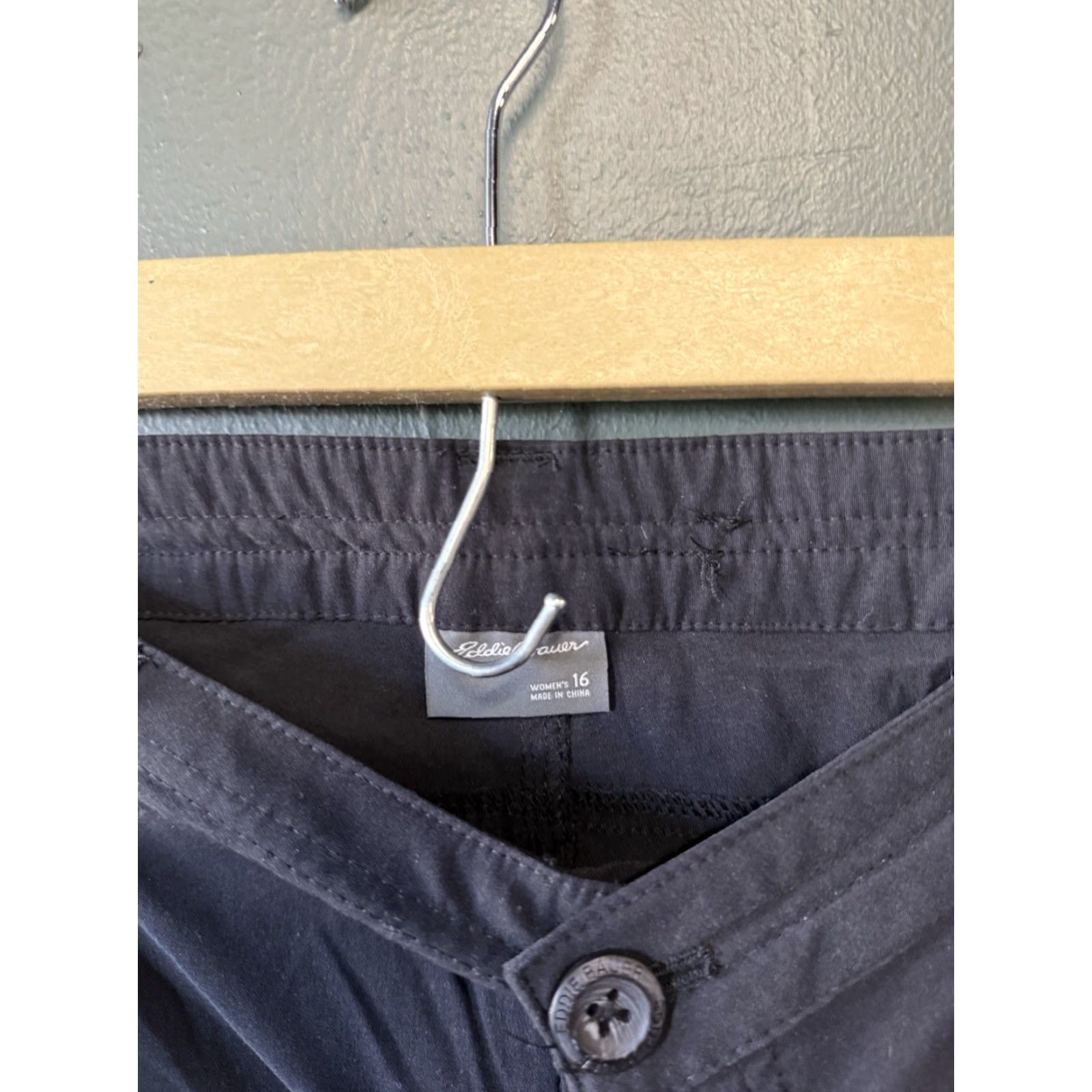 Eddie Bauer Eddie Bauer Womens Black Capri Outdoor Hiking Pant Size 16 Size 38" / US 16 / IT 52 - 3 Thumbnail