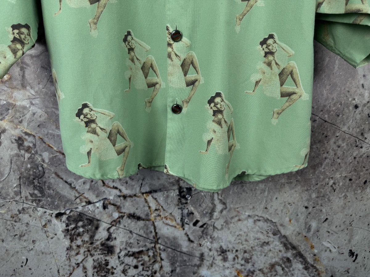 Other Men’s Butt Naked Shirt With Short Sleeves Size Large Size US L / EU 52-54 / 3 - 4 Thumbnail