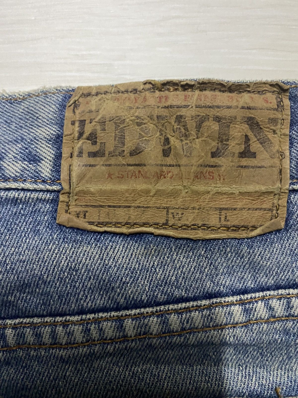 Edwin Vintage Edwin 1057 90s Grunge Distressed Loose Jeans Size US 30 / EU 46 - 11 Thumbnail
