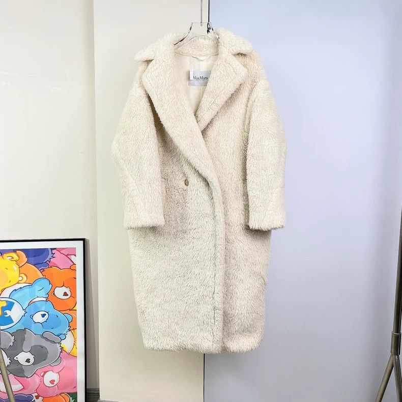 Max Mara Max Mara White Teddy Jacket Size XS / US 0-2 / IT 36-38 - 1 Thumbnail