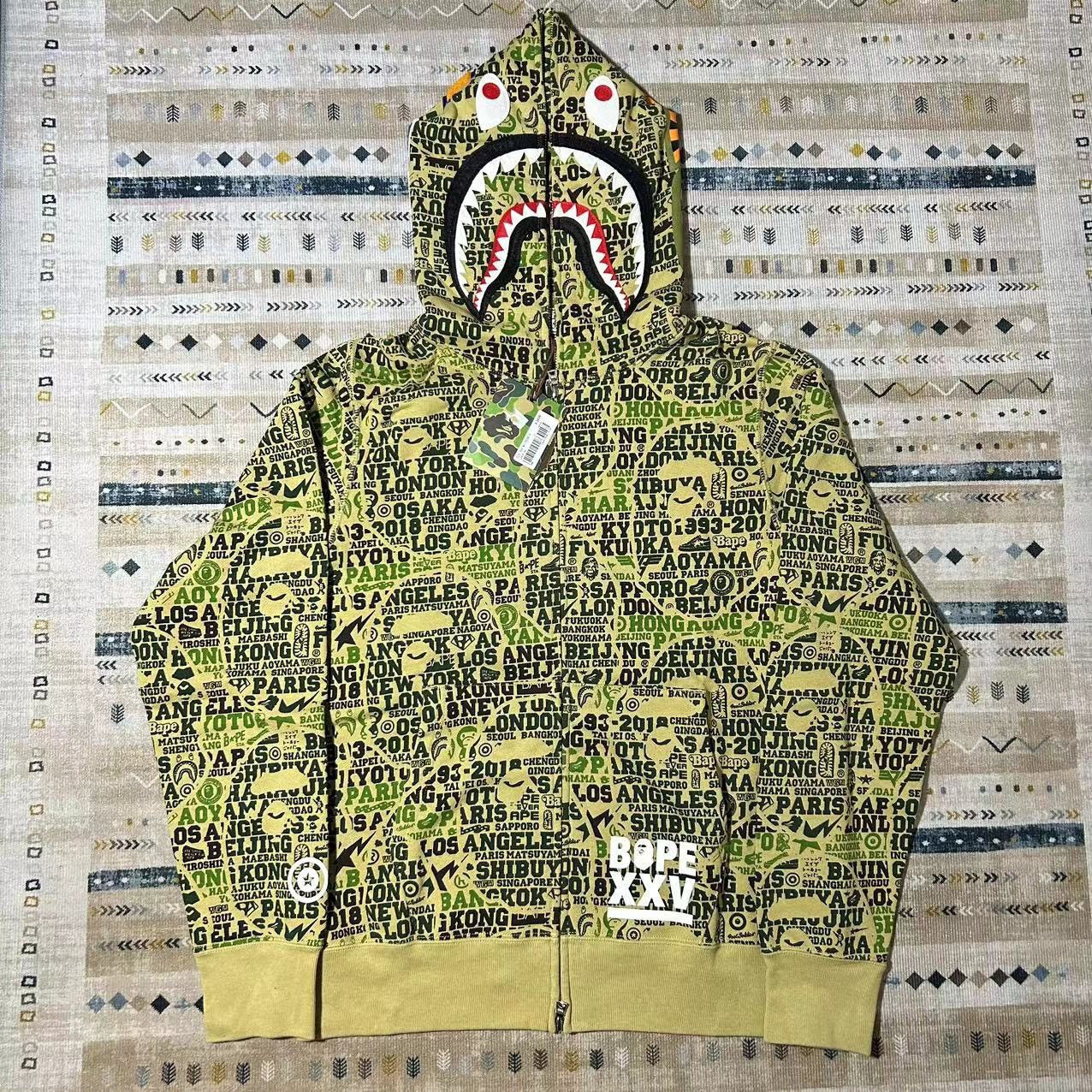 BAPE XXV CITIES CAMO SHARK FULL ZIP HOODIE - toquedesaborminas.com.br