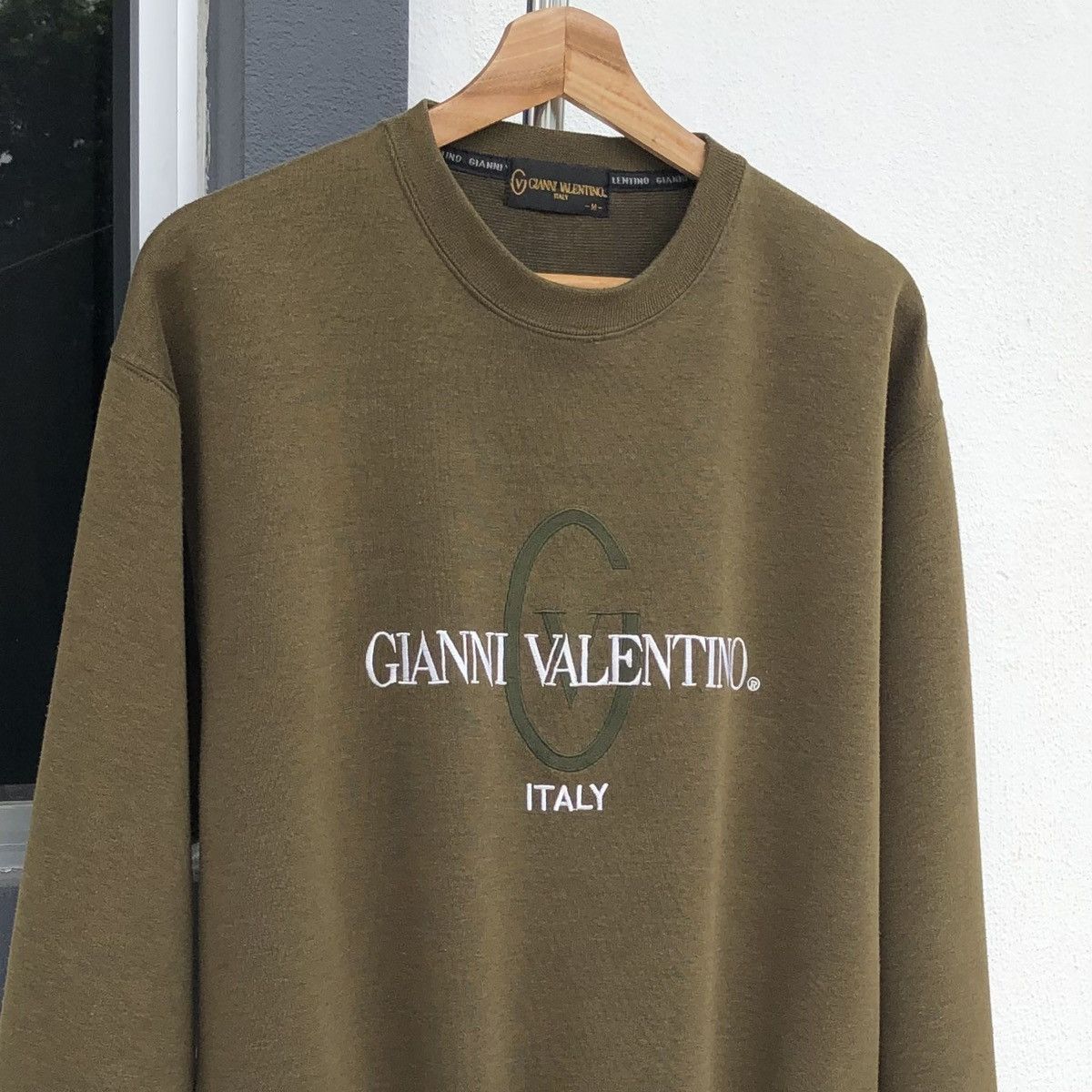 Gianni Valentino VTG Gianni Valentino Italy Embroidery Big Logo Sweatshirts Size US M / EU 48-50 / 2 - 6 Thumbnail