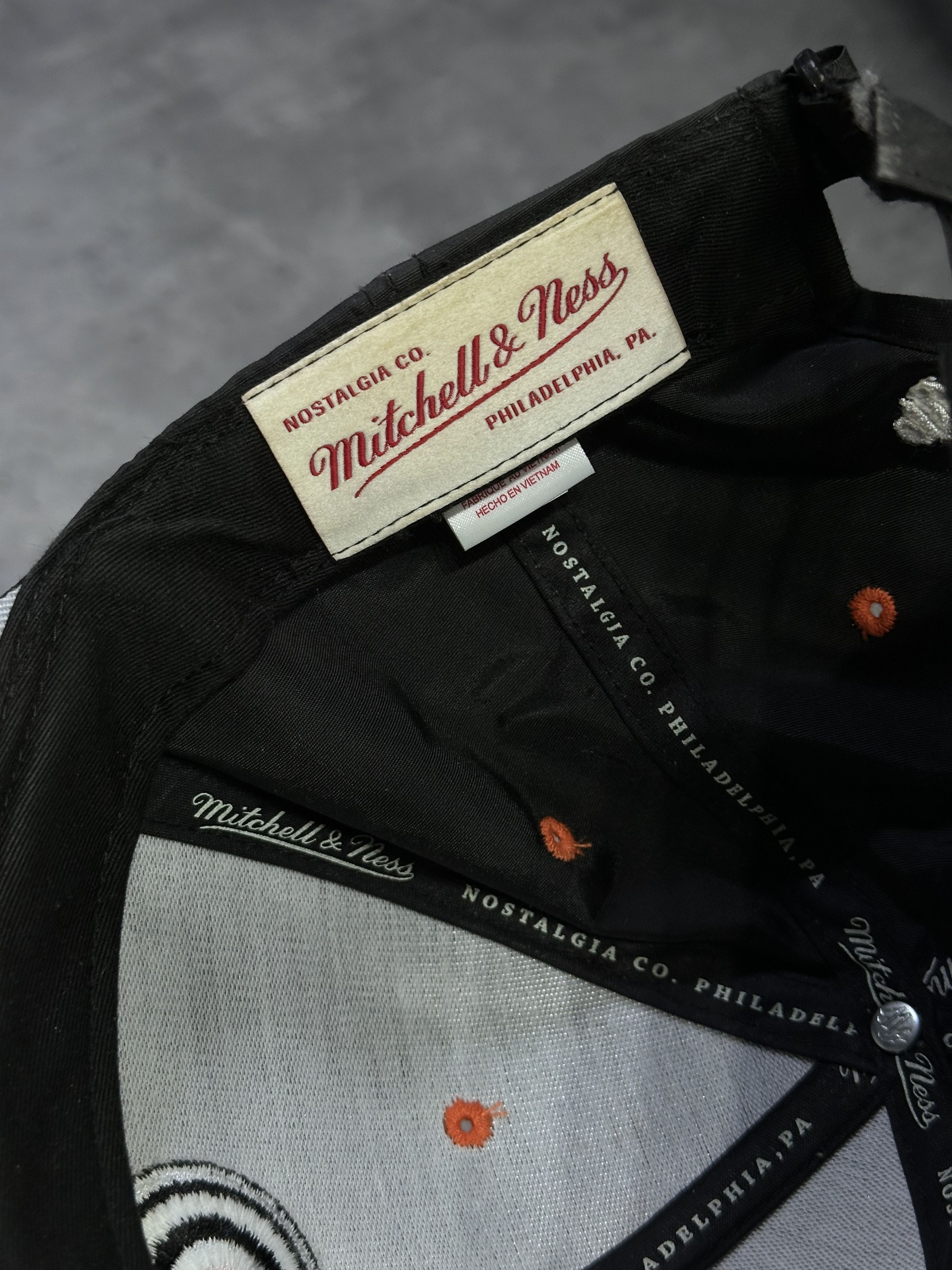 Mitchell & Ness Philadelphia Flyers mitchel ness black hat cap Size ONE SIZE - 5 Thumbnail