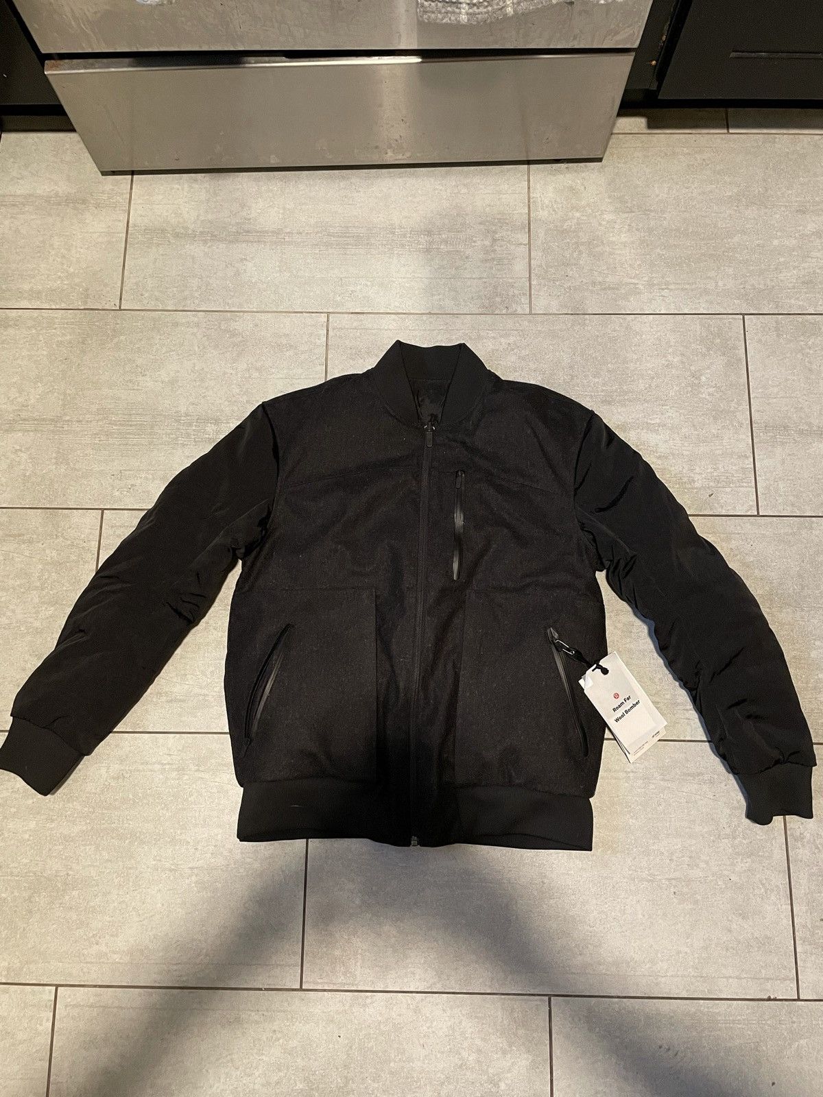 Lululemon Lululemon Roam Far Bomber Jacket Size M / US 6-8 / IT 42-44 - 2 Thumbnail