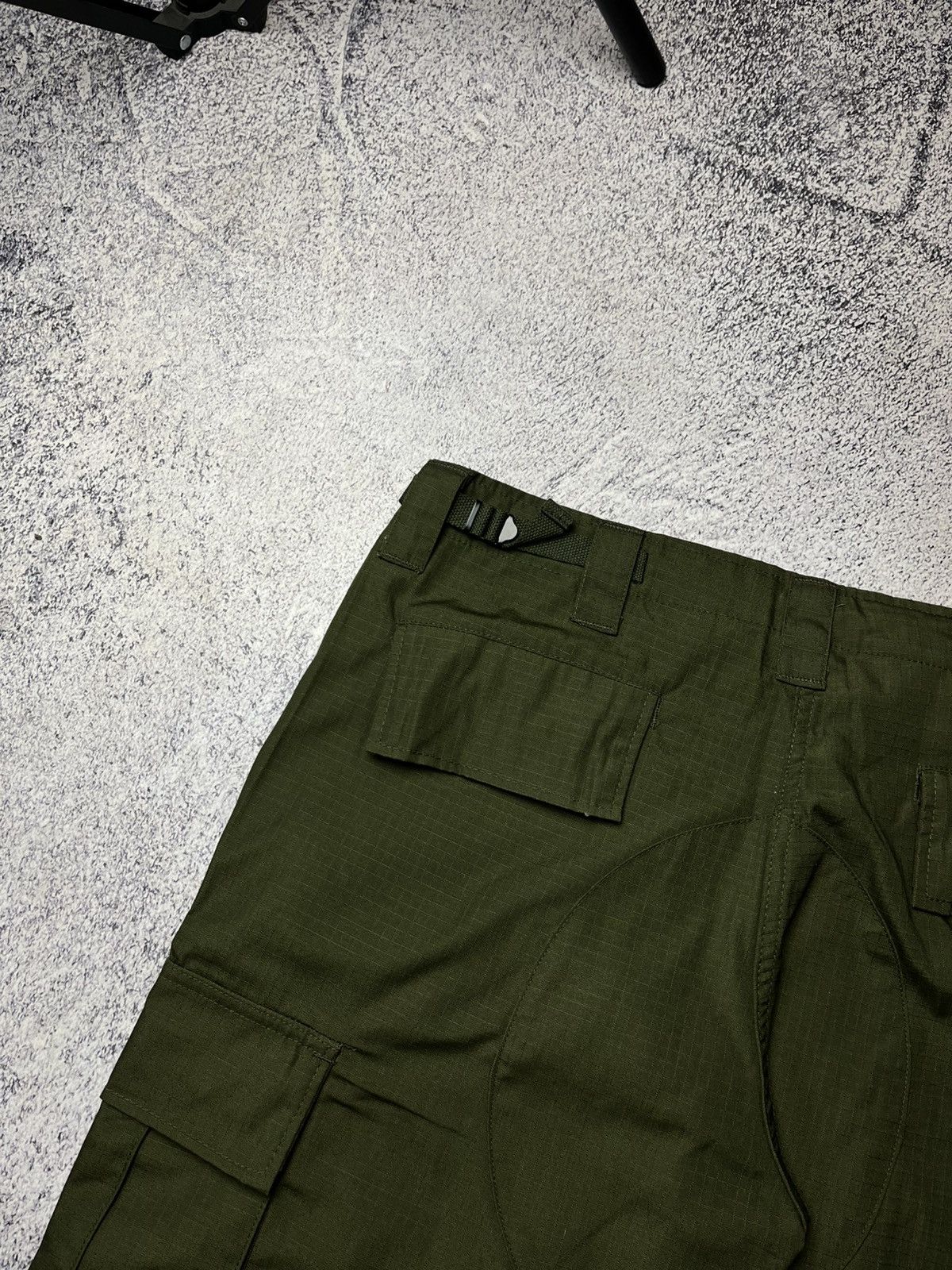 Japanese Brand RARE VINTAGE FADED STREETWEAR CAMO CARGO PANTS Y2K Size US 36 / EU 52 - 15 Thumbnail