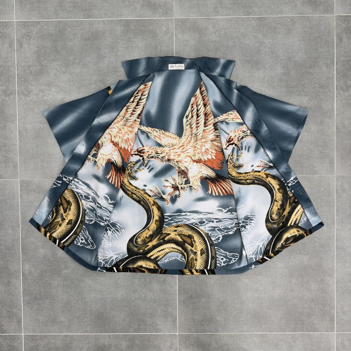 Japanese Brand × Vintage Guo Zhi Ting Dragon Eagle Aloha Hawaiian Button Shirt Size M Size US M / EU 48-50 / 2 - 8 Thumbnail
