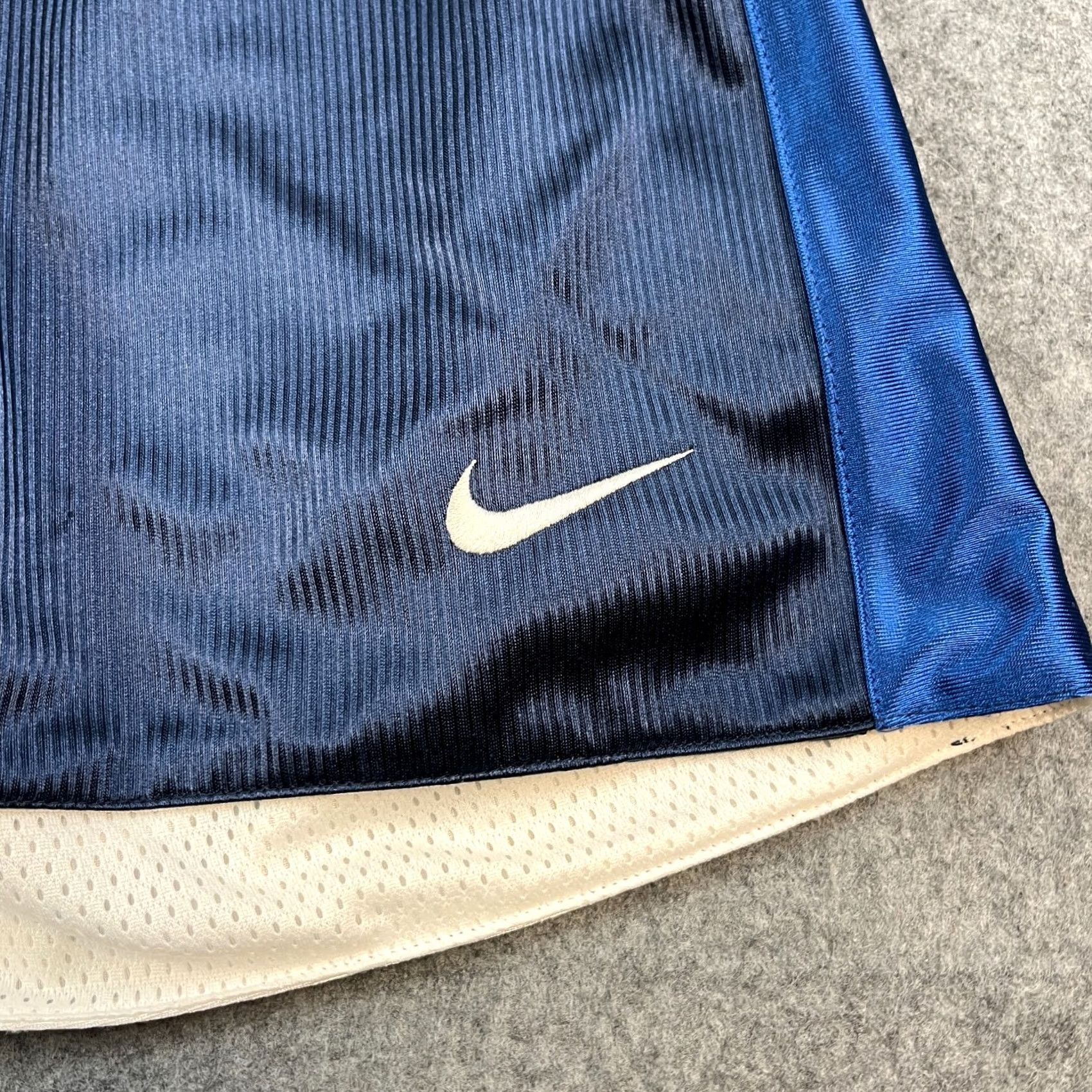Nike VINTAGE Nike Mens Sweat Shorts L Blue 00s Y2K Sweat Shorts Nike Mens L Blue 00s Y2K Size US 33 - 7 Thumbnail
