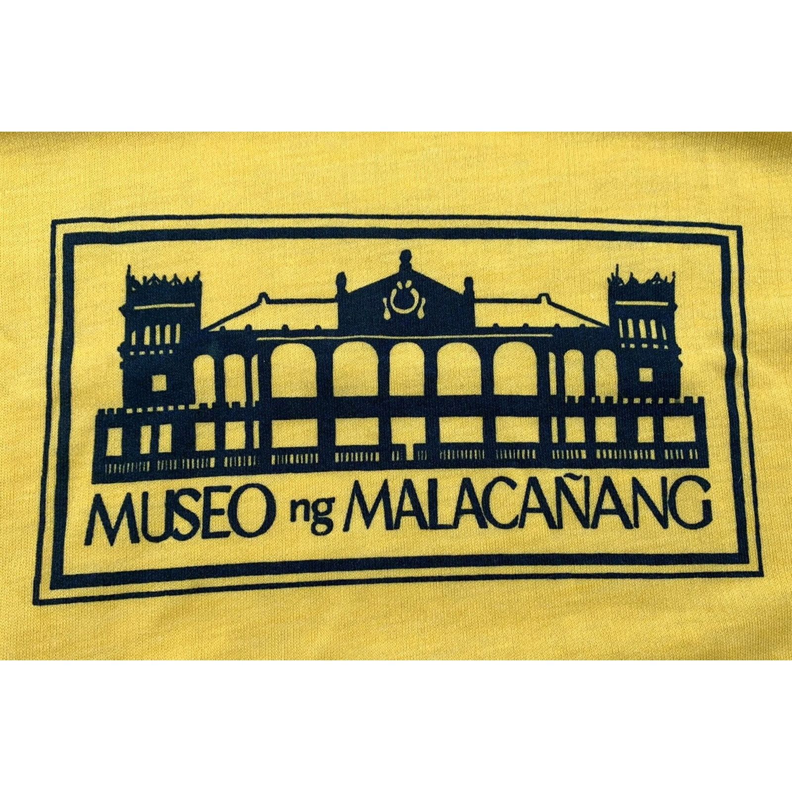 Vintage VINTAGE Swallow Museo ng Malacanang T-Shirt Single Stitch Size L Yellow Graphic Print Men Crew Neck Short Sleeve Philippines Size US L / EU 52-54 / 3 - 7 Thumbnail