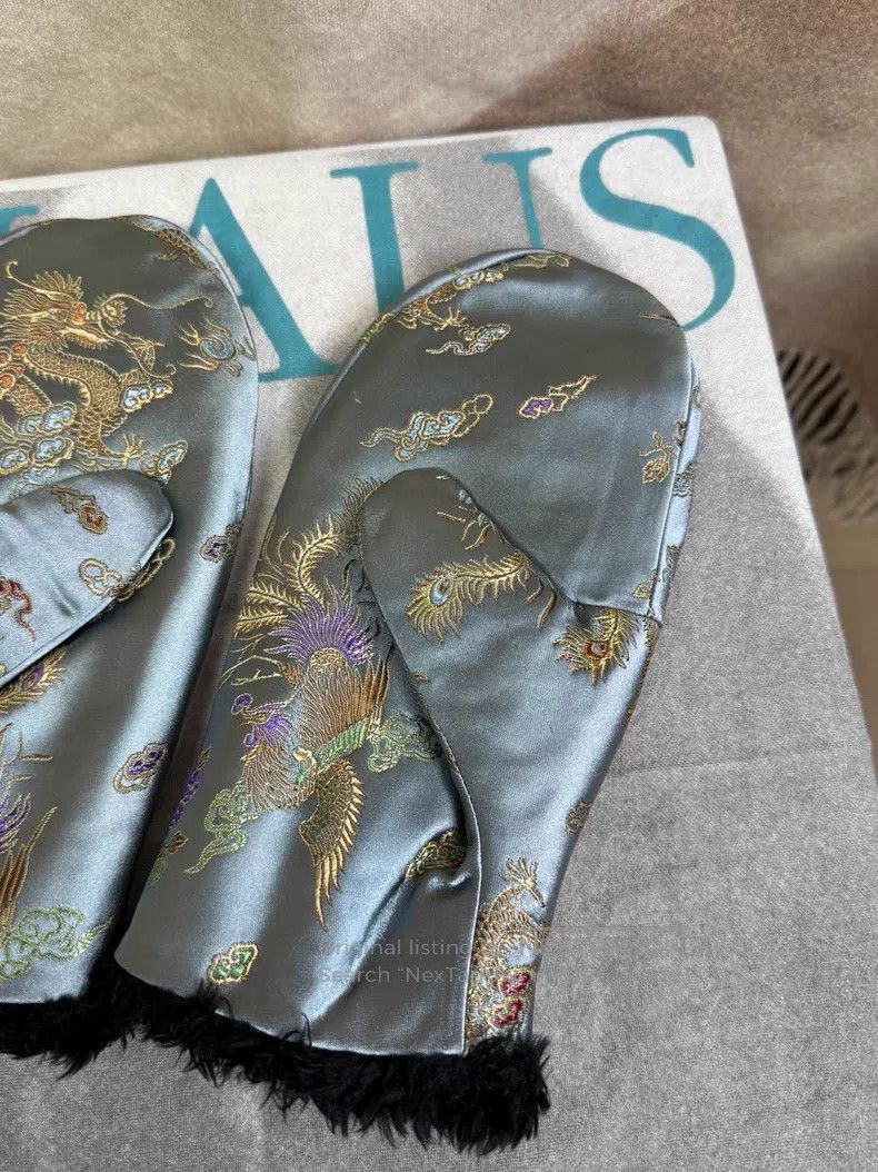Undercover Undercover Palace Dragon and Phoenix Embroidered Gloves Size ONE SIZE - 6 Thumbnail