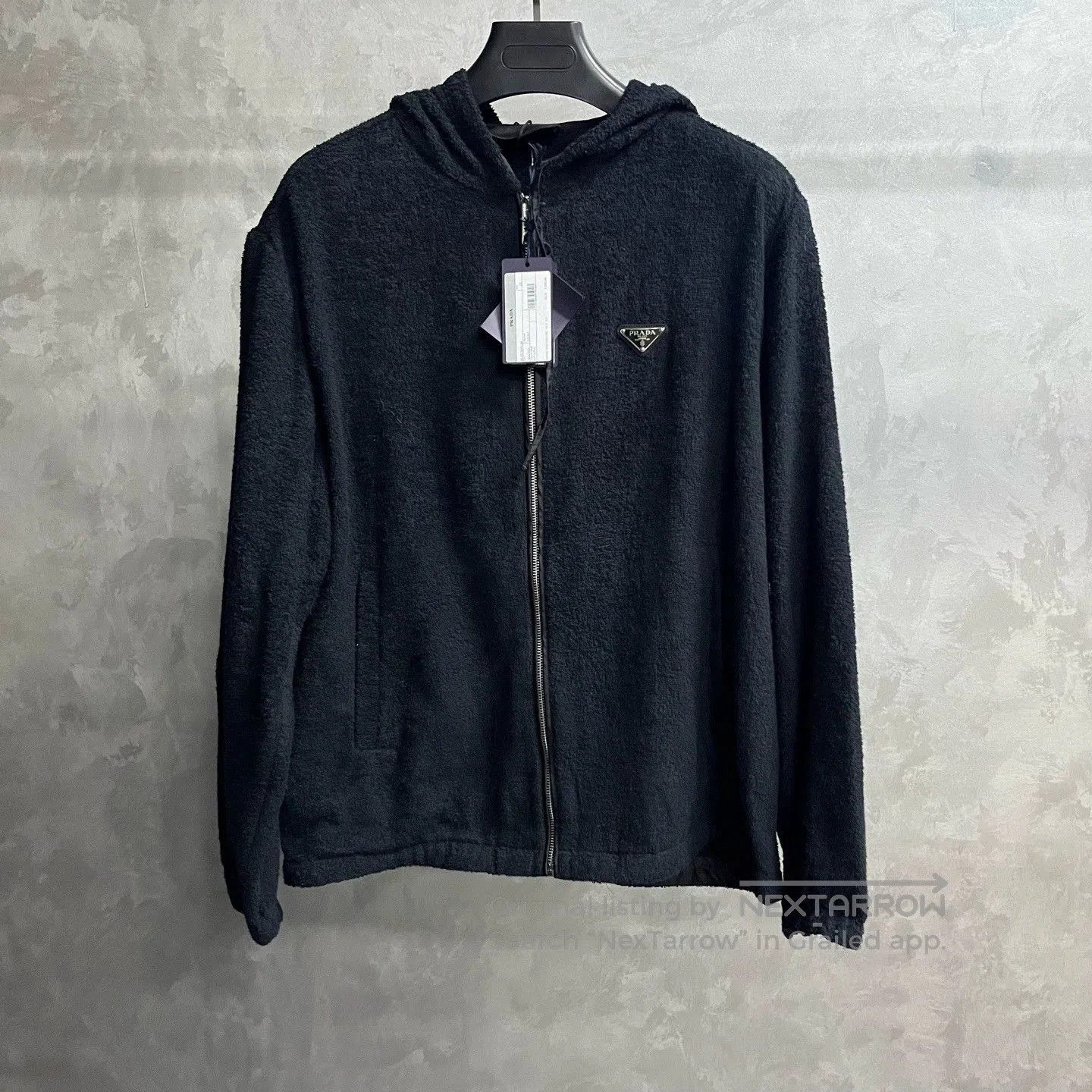 Prada prada black logo zip-up hooded jacket. Size US L / EU 52-54 / 3 - 1 Thumbnail