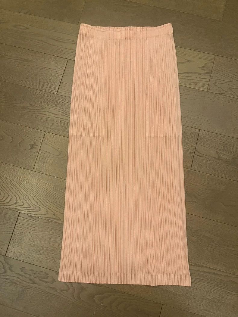 Issey Miyake Issey Miyake size:3 Coral pink pleated skirt Size 31" - 1 Thumbnail