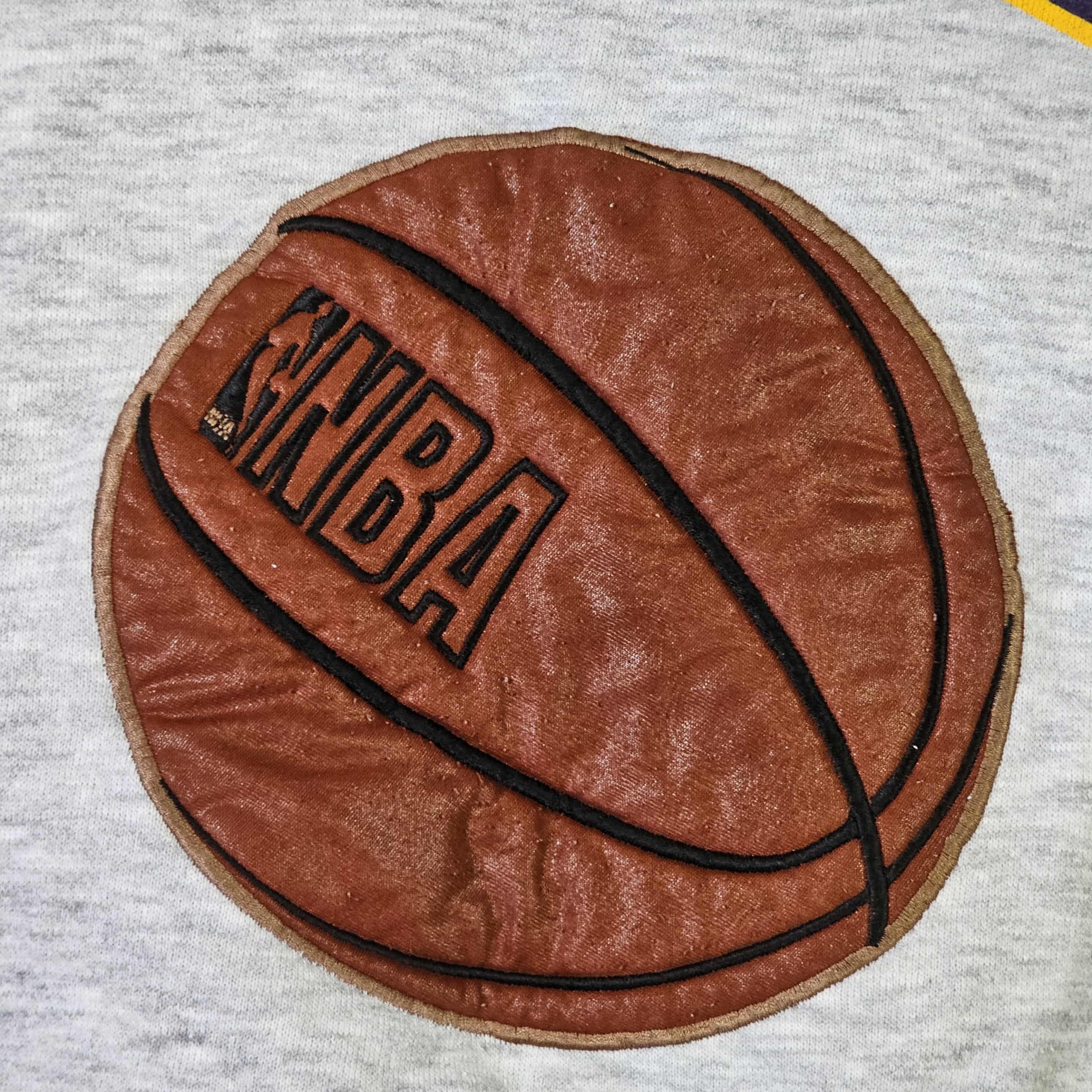 NBA Los Angeles Lakers Vintage 90s Nutmeg Mills Sweatshirt Size US M / EU 48-50 / 2 - 3 Thumbnail