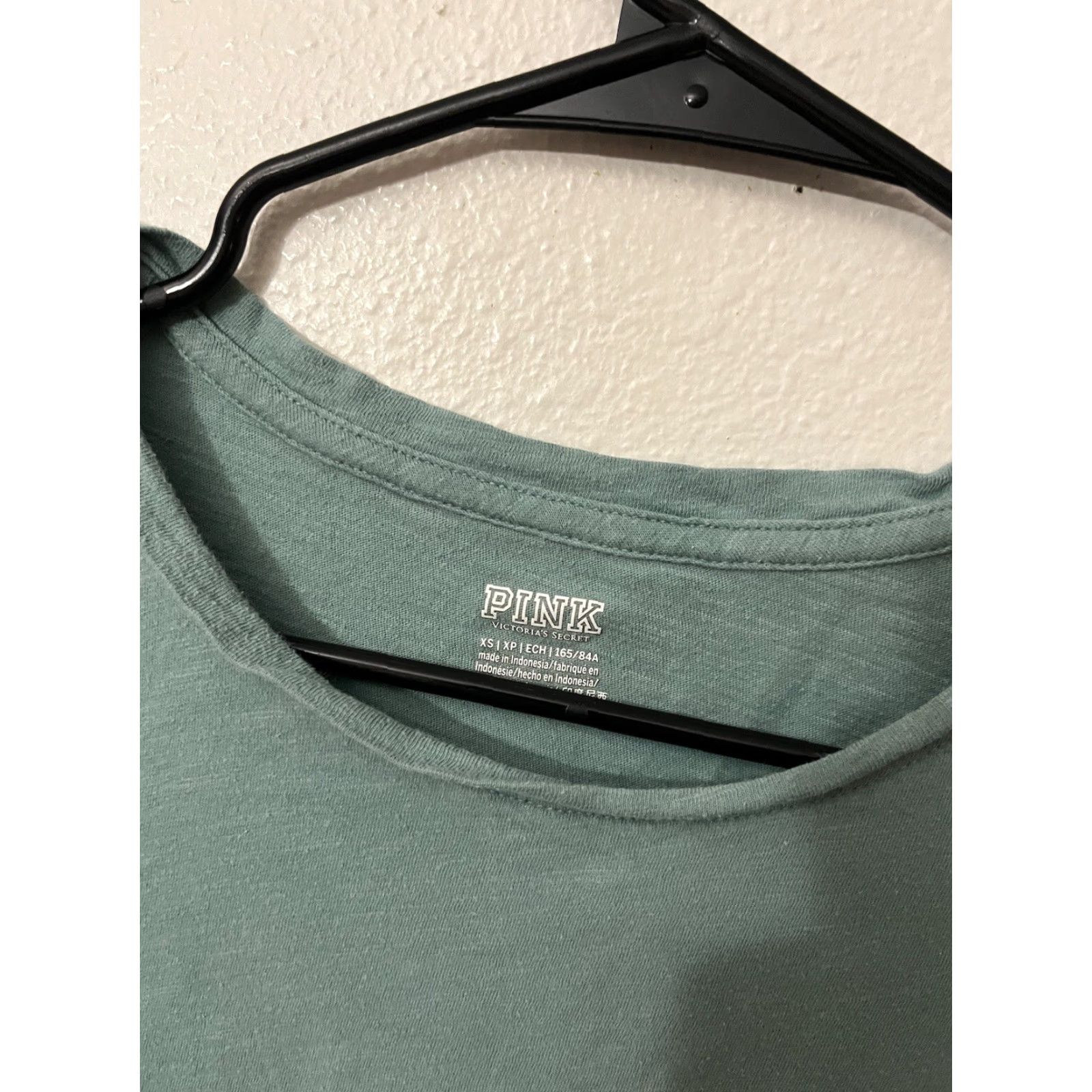 Victoria's Secret Victoria's Secret PINK Shirt Adult XS Green Logo Short Sleeve Crew Neck Womens Size XS / US 0-2 / IT 36-38 - 2 Thumbnail