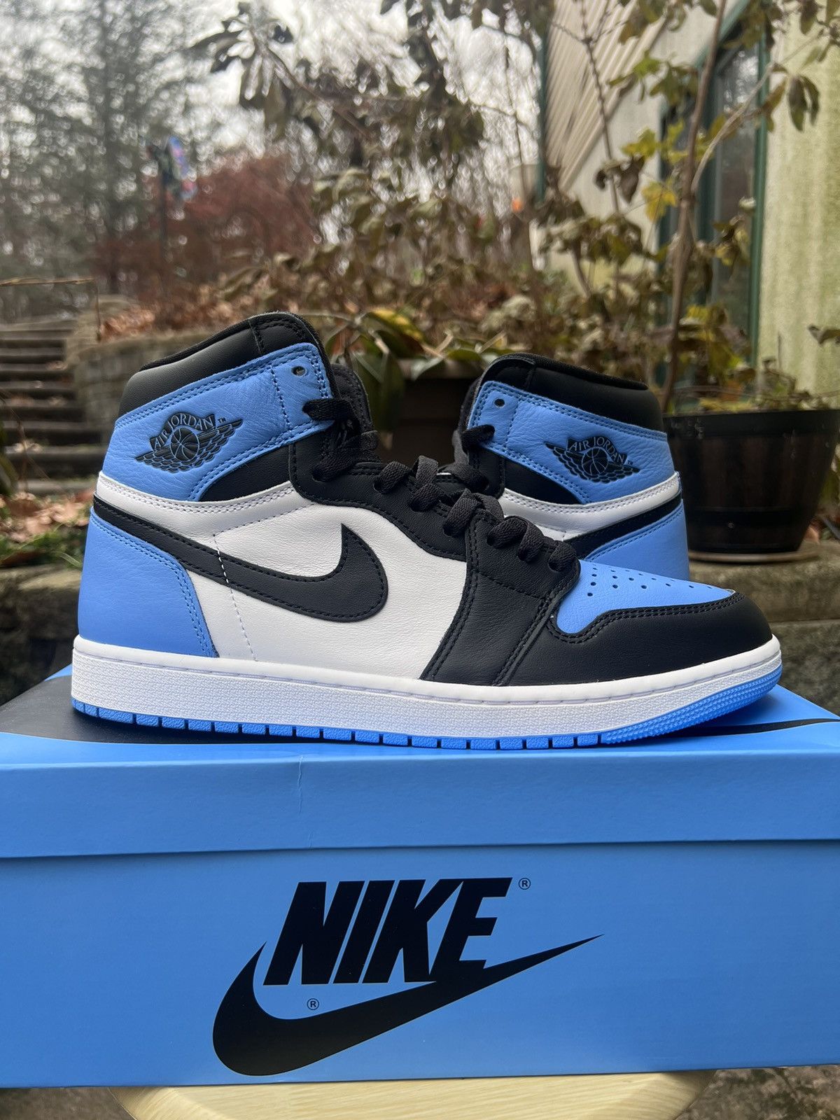 Jordan Brand × Nike Air Jordan 1 Retro UNC Toe - Sz. 10.5 - DS Size US 10.5 / EU 43-44 - 2 Thumbnail