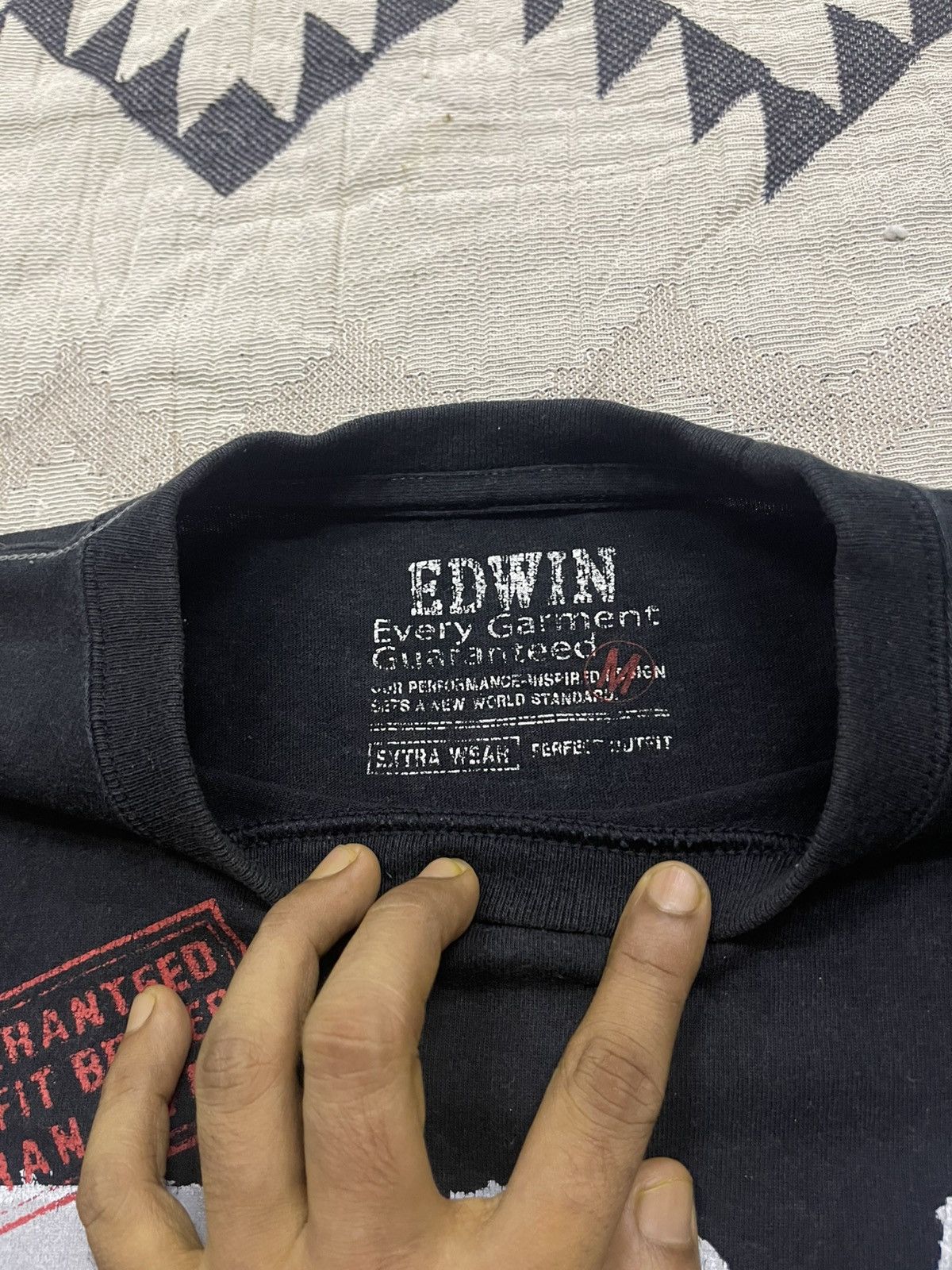 Edwin 2000s EDWIN 505 BIG PRINT FADED TSHIRT Size US M / EU 48-50 / 2 - 9 Thumbnail