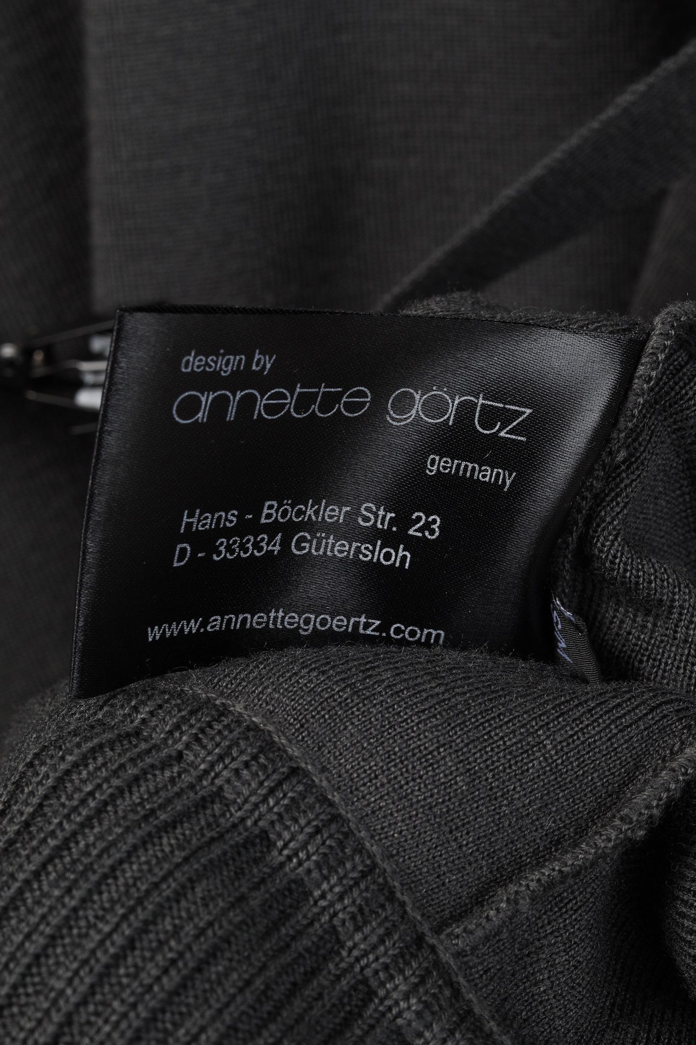 Annette Gortz Annette Gortz AW/14 Kubus Grey Leather-Trim Belted Cardigan Size S / US 4 / IT 40 - 12 Thumbnail