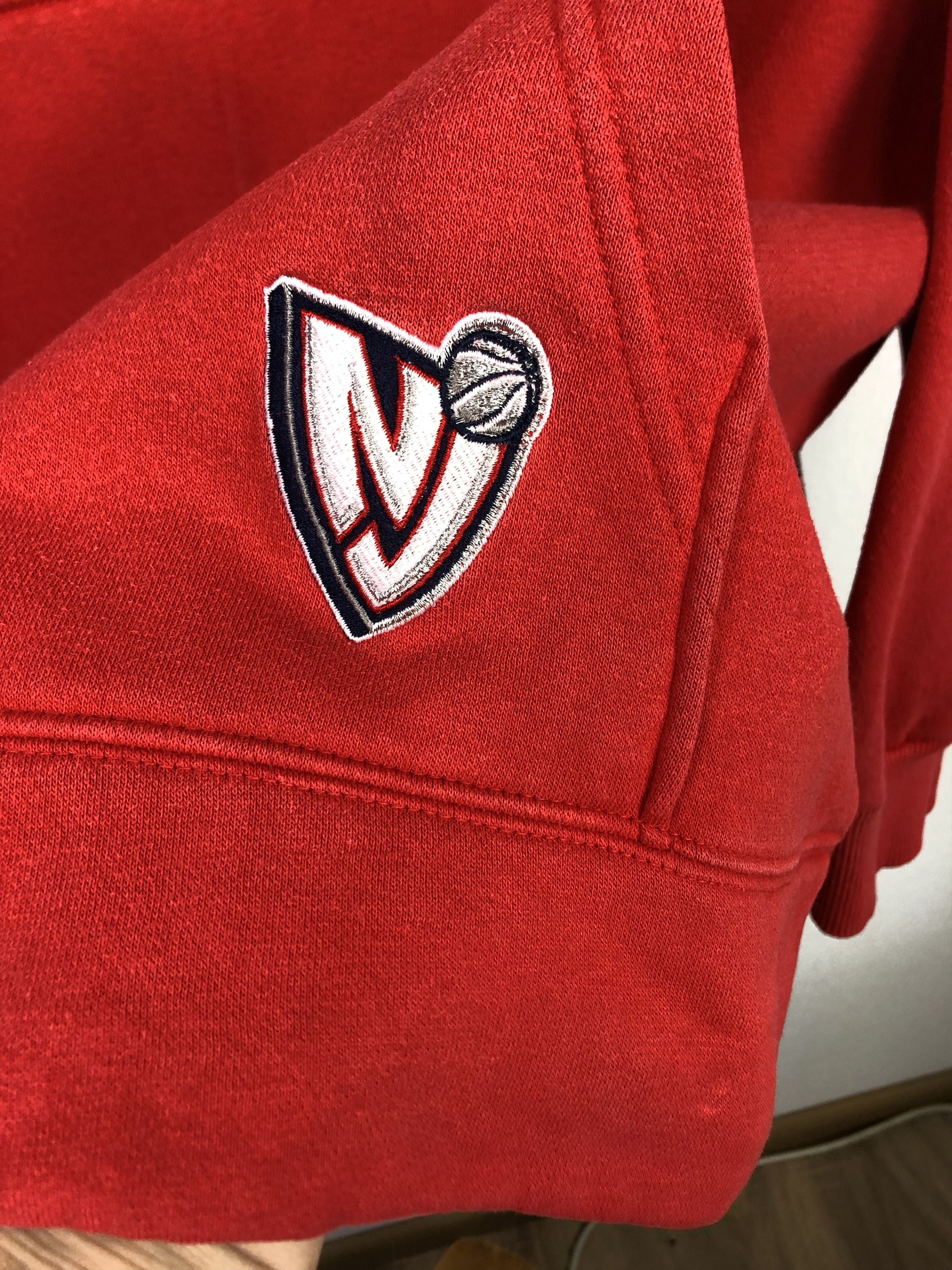 Nike Vintage Nike New Jersey Nets Hoodie Red NBA Jacket Jersey Size US XL / EU 56 / 4 - 4 Thumbnail